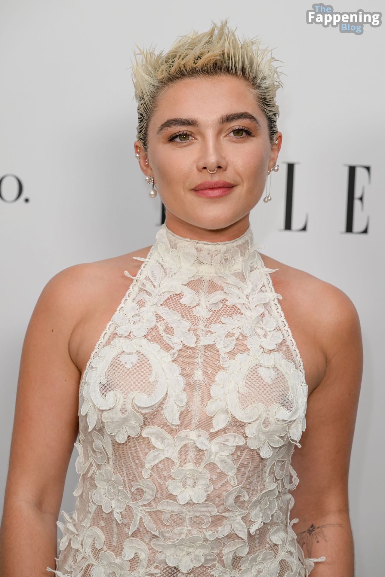 Florence-Pugh-Nude-Tits-46-The-Fappening-Blog.jpg
