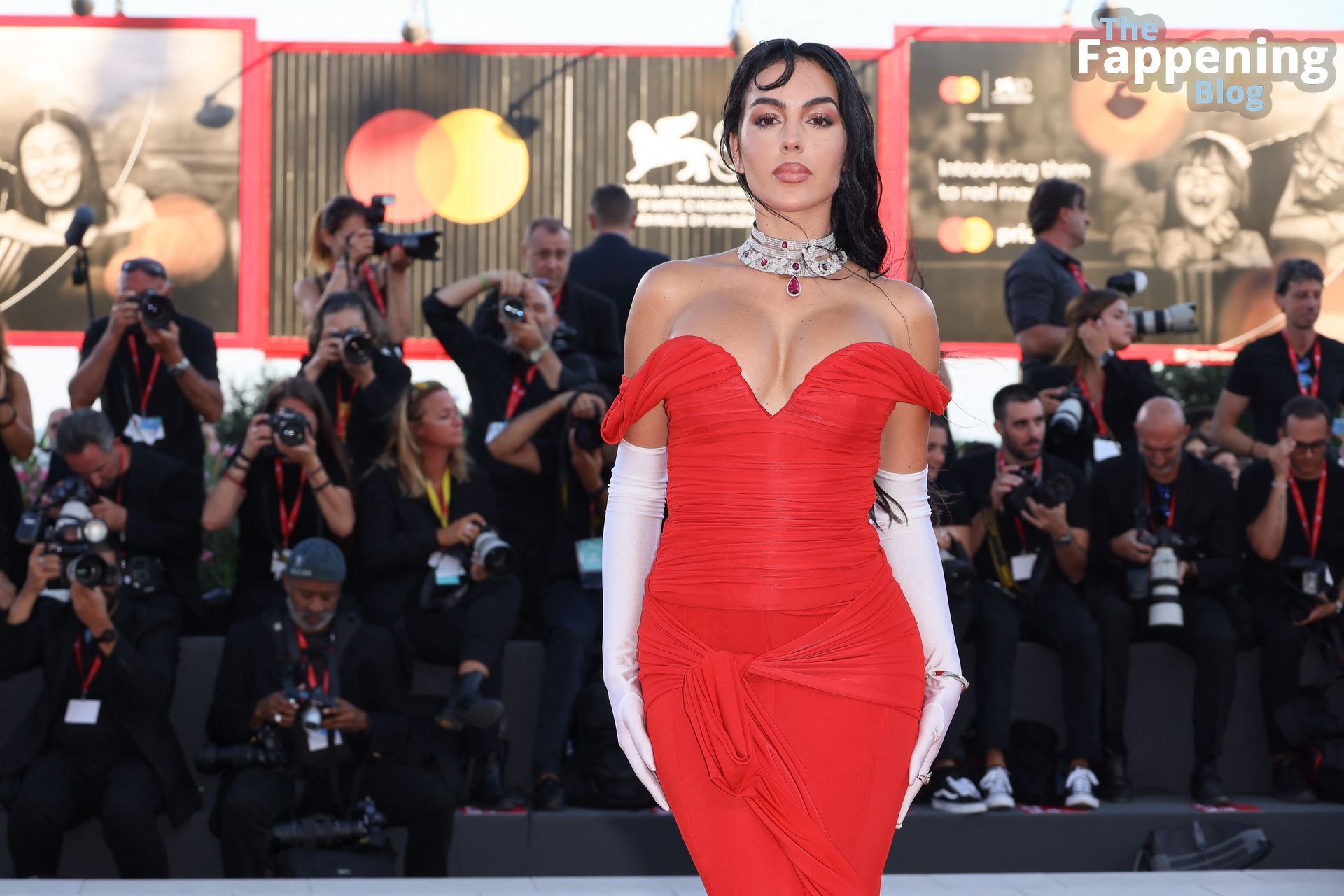 Georgina Rodriguez Stuns in a Red Dress at the 80th Venice International Film Festival (150 Photos)