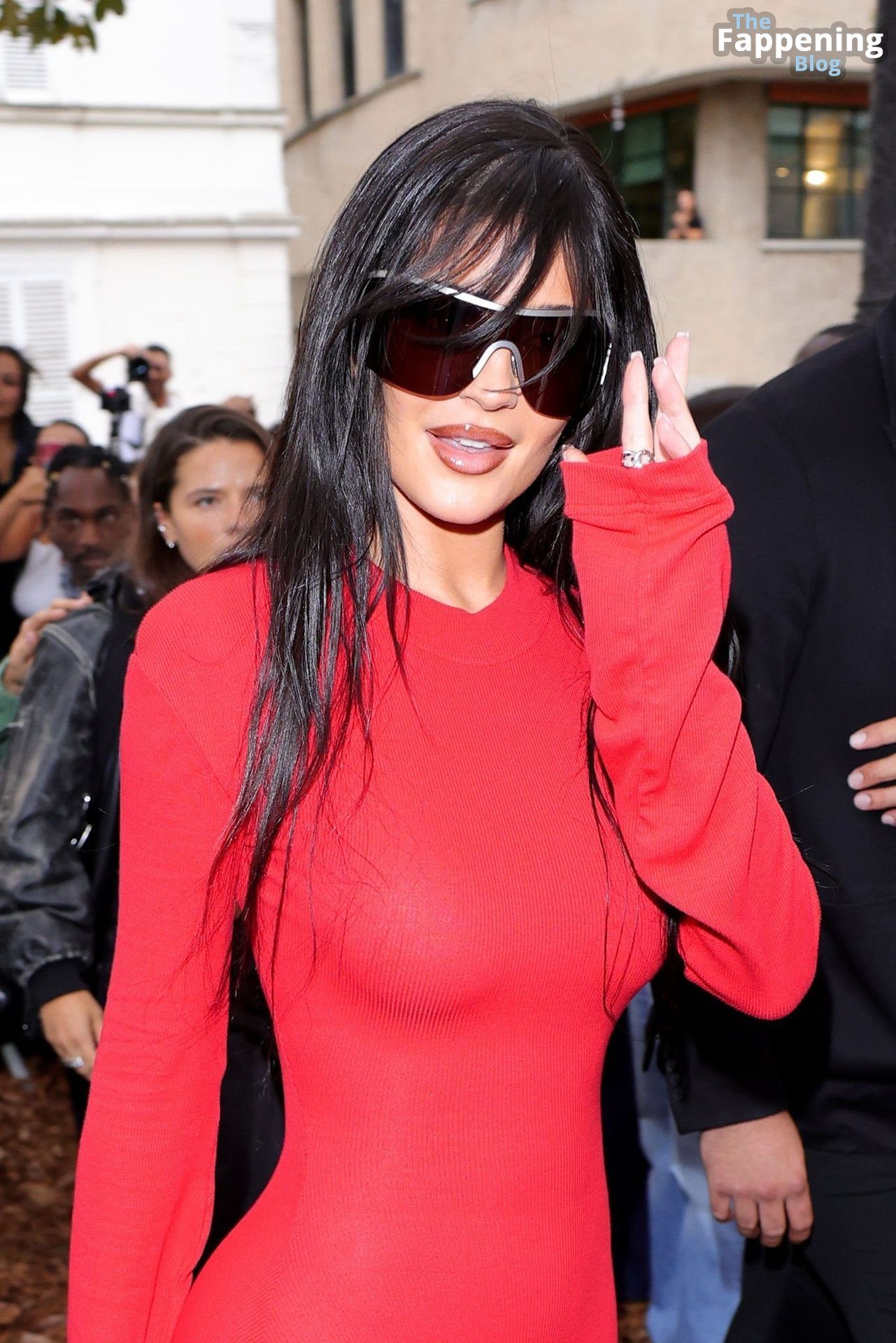 Kylie-Jenner-Sensational-Curves-Boobs-Paris-Fashion-Week-1-thefappeningblog.com_.jpg