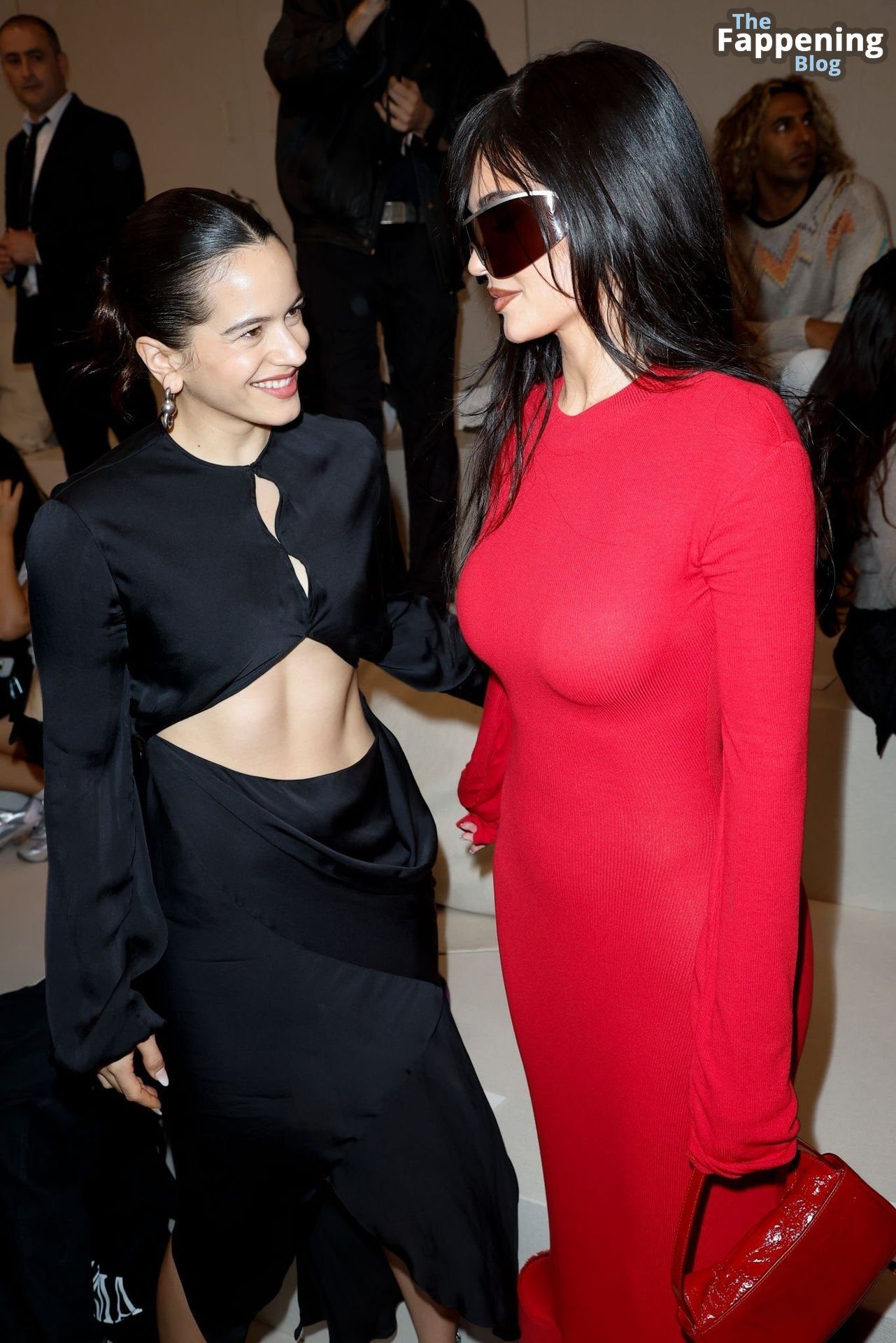 Kylie-Jenner-Sensational-Curves-Boobs-Paris-Fashion-Week-21-thefappeningblog.com_.jpg