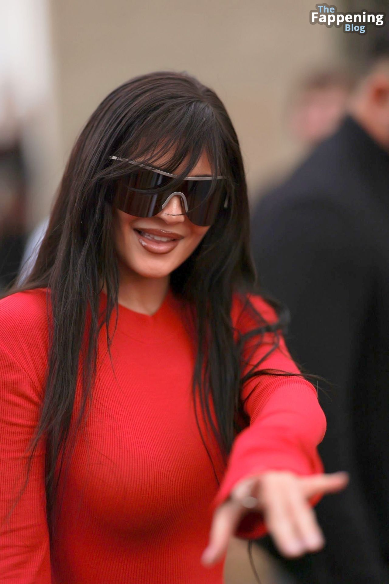 Kylie-Jenner-Sensational-Curves-Boobs-Paris-Fashion-Week-23-thefappeningblog.com_.jpg