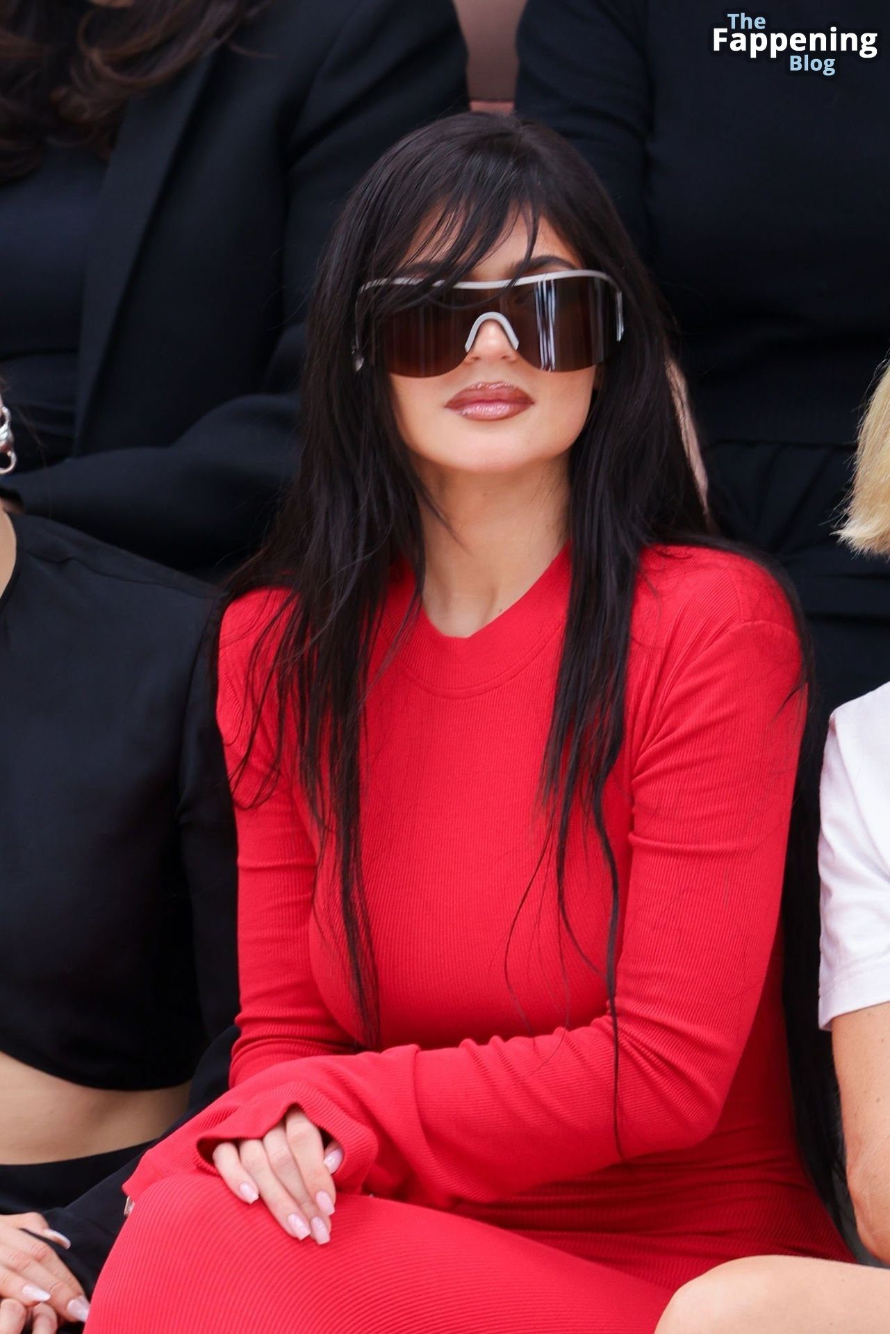 Kylie-Jenner-Sensational-Curves-Boobs-Paris-Fashion-Week-7-thefappeningblog.com_.jpg