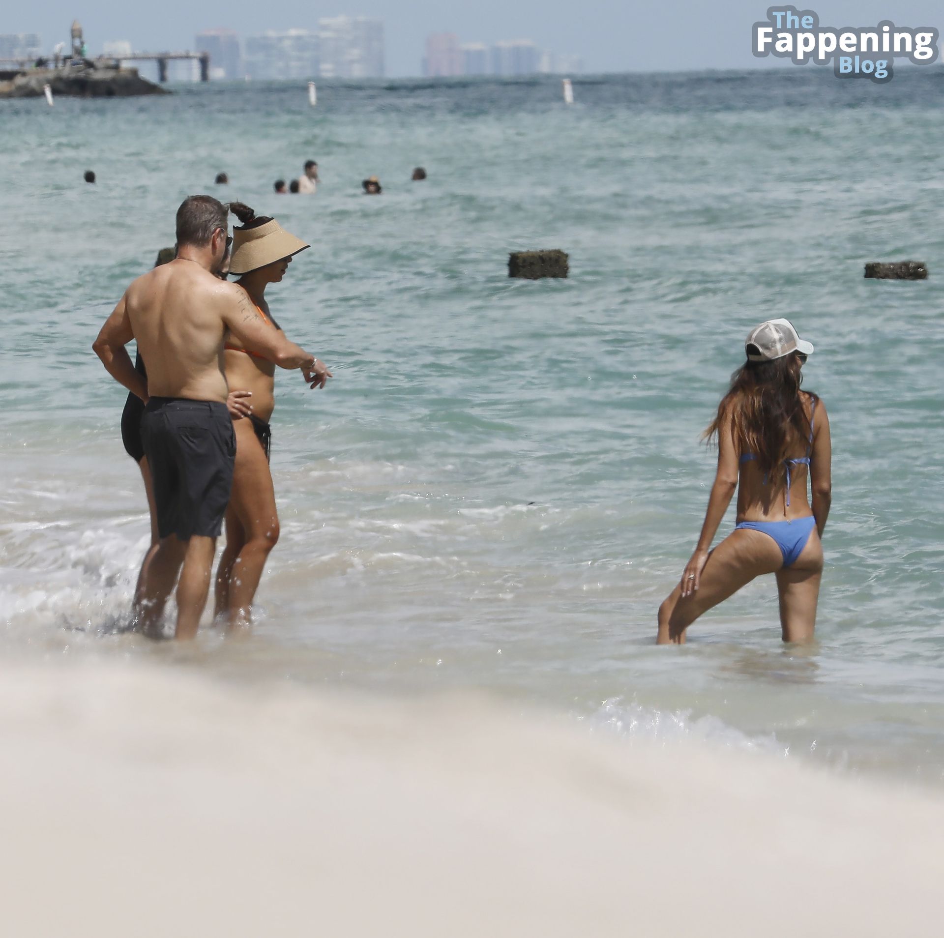 Luciana Barroso &amp; Matt Damon Hit the Beach in Miami (36 Photos)