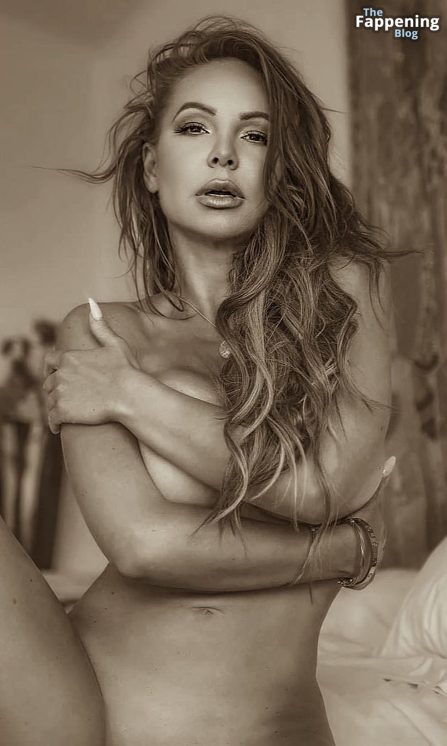 Maisa Kehl Topless (4 Photos)