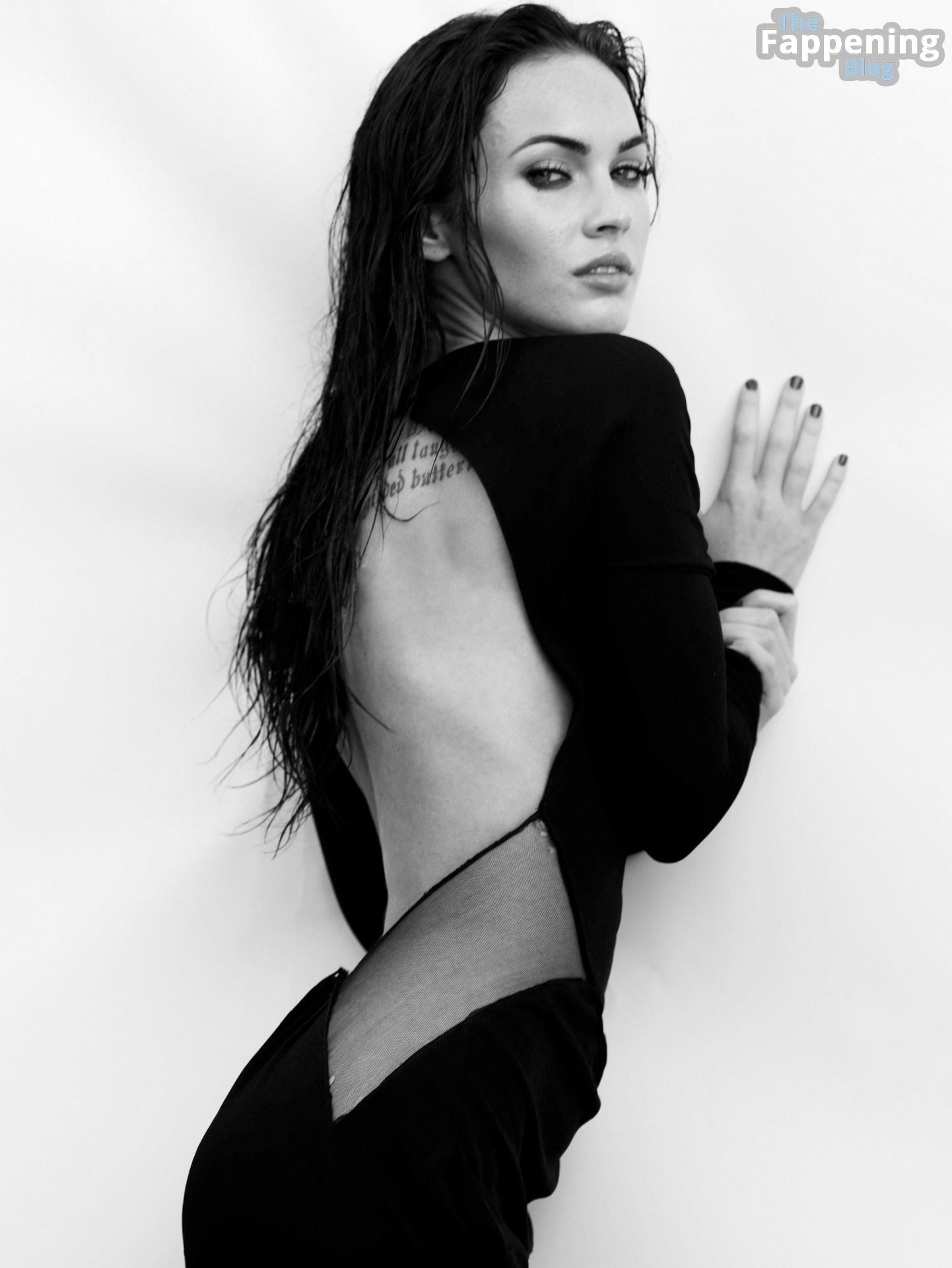 Megan Fox Sexy – Elle June 2009 Issue (36 Photos)