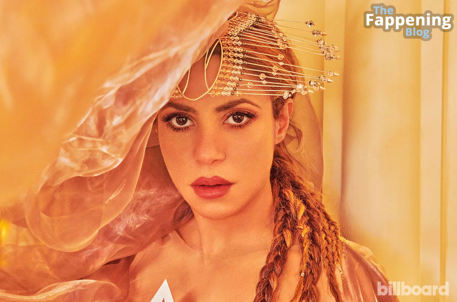 Shakira-Sexy-Topless-7-The-Fappening-Blog.jpg