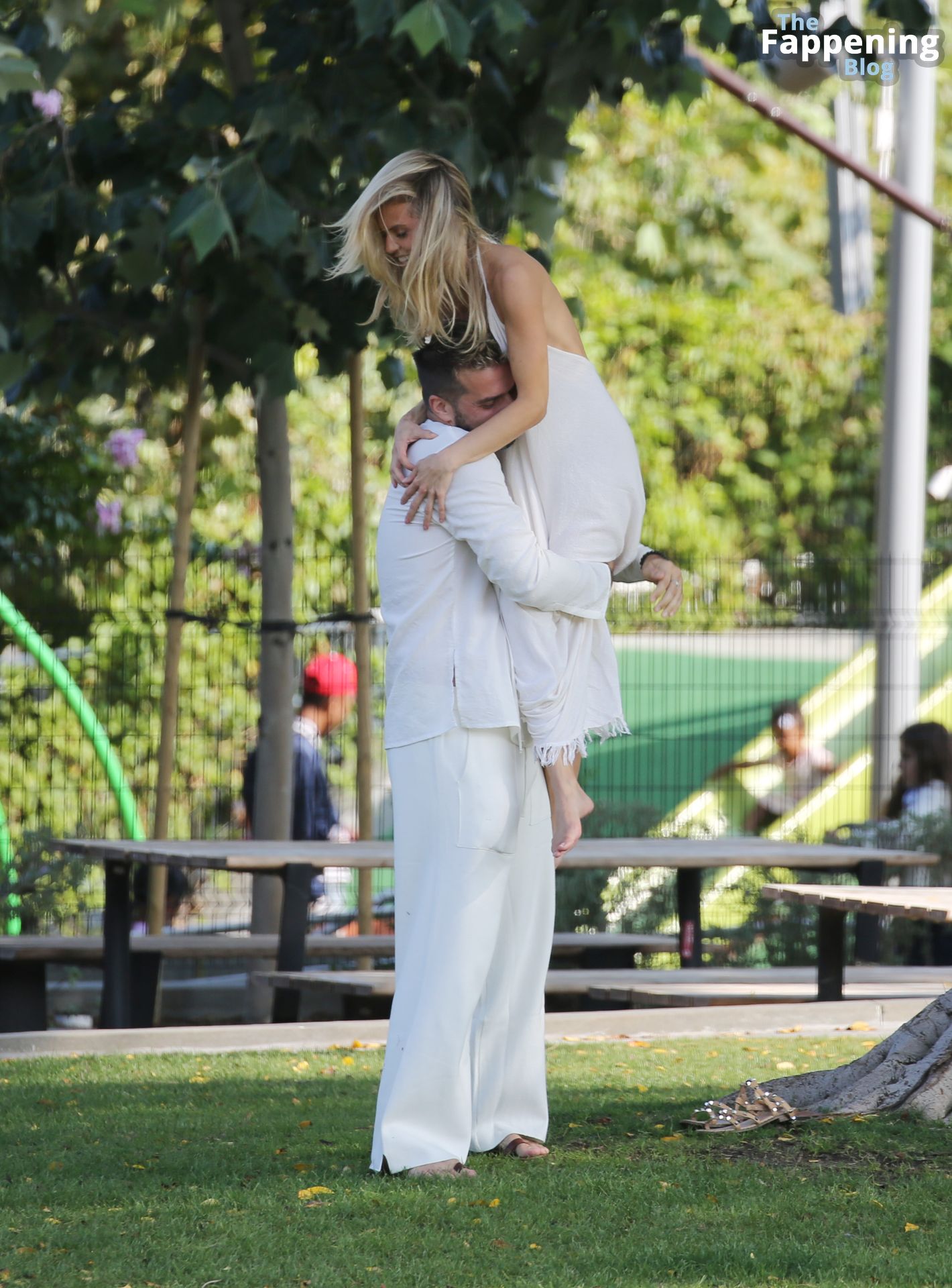 AnnaLynne McCord is Spotted Meditating in a Park in LA (27 Photos)