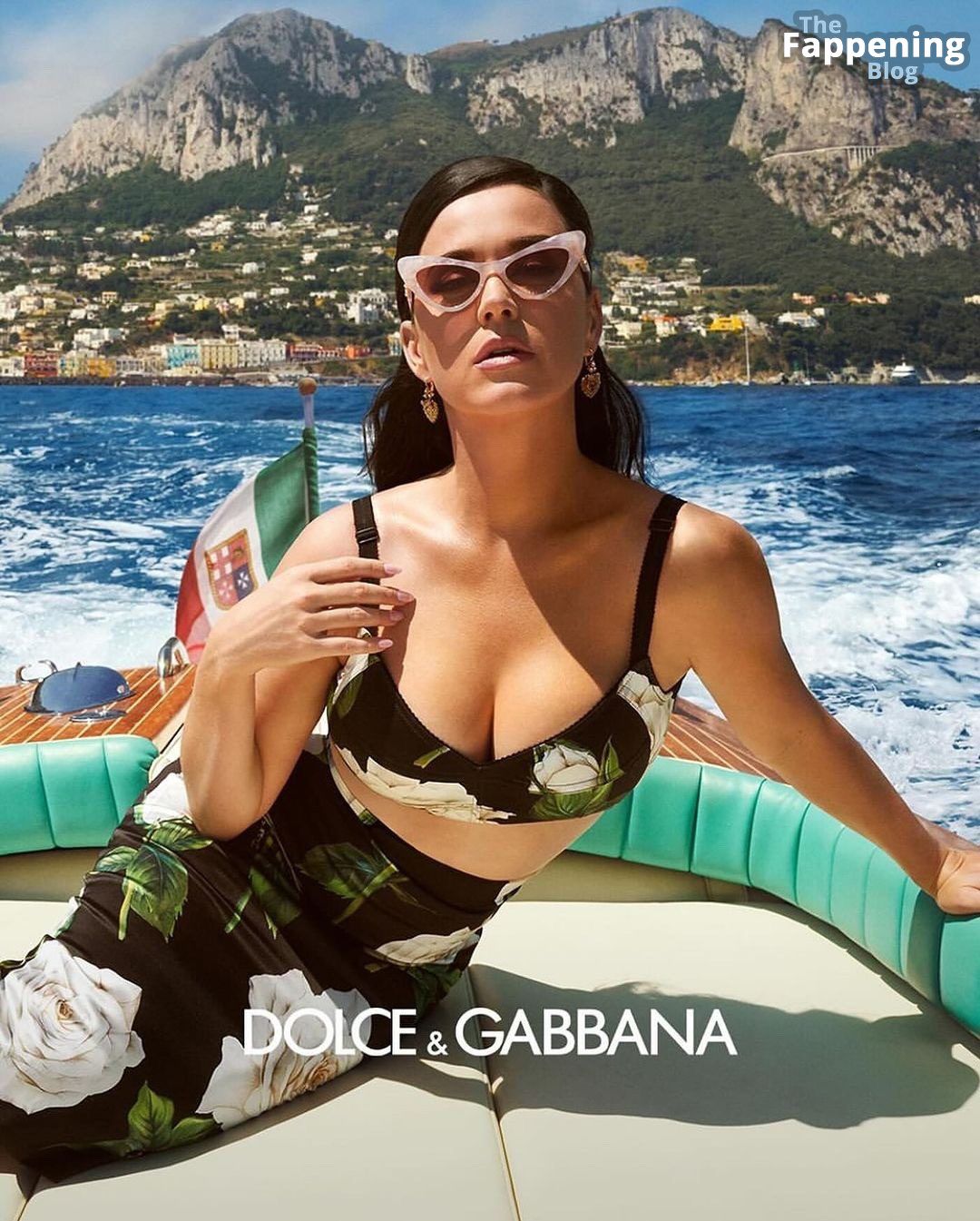 Katy Perry Sexy – Dolce &amp; Gabbana ‘Devotion’ Fragrance Campaign (3 Photos)