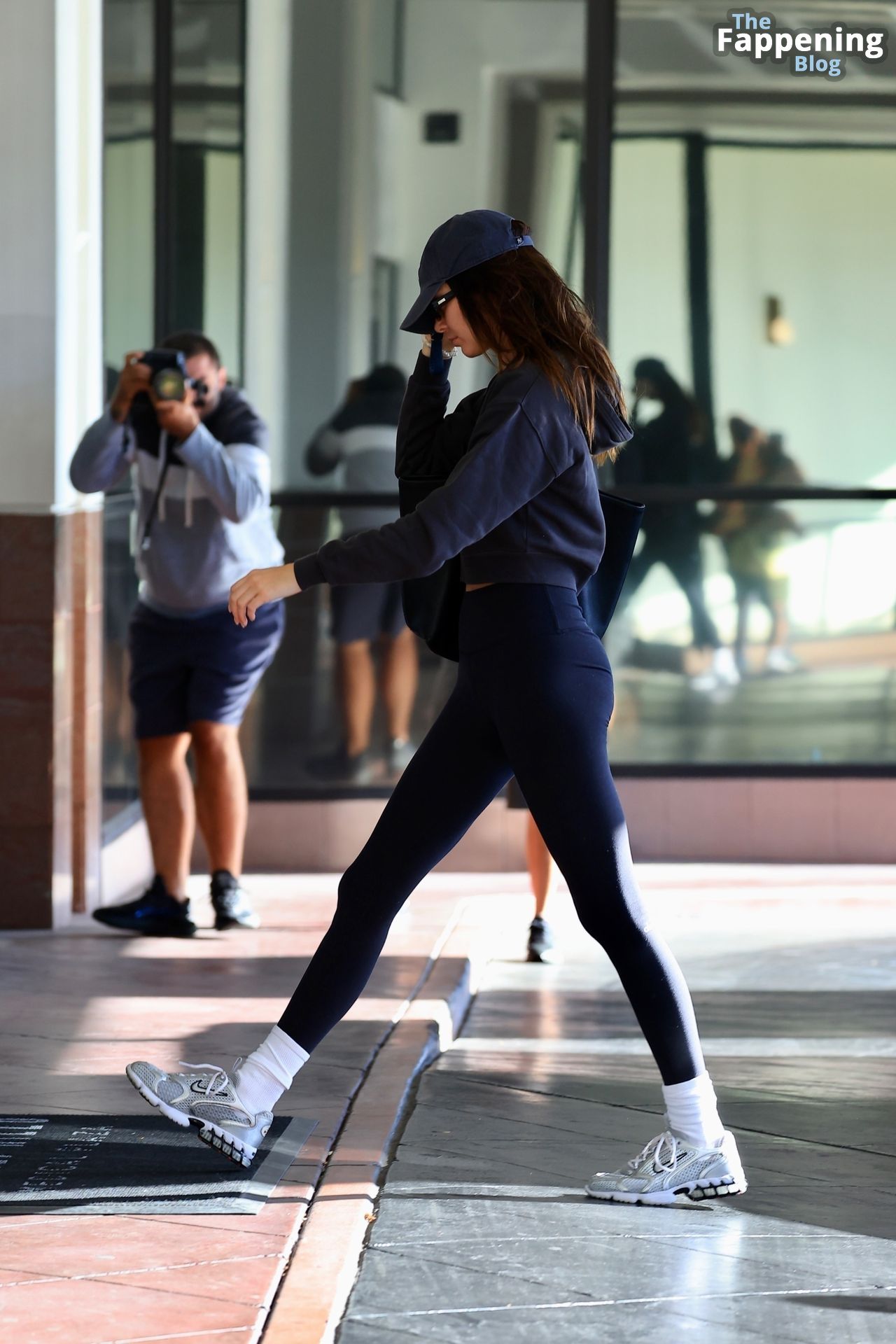 Kendall Jenner Rushes Into a Building Avoiding the Cameras (71 Photos)