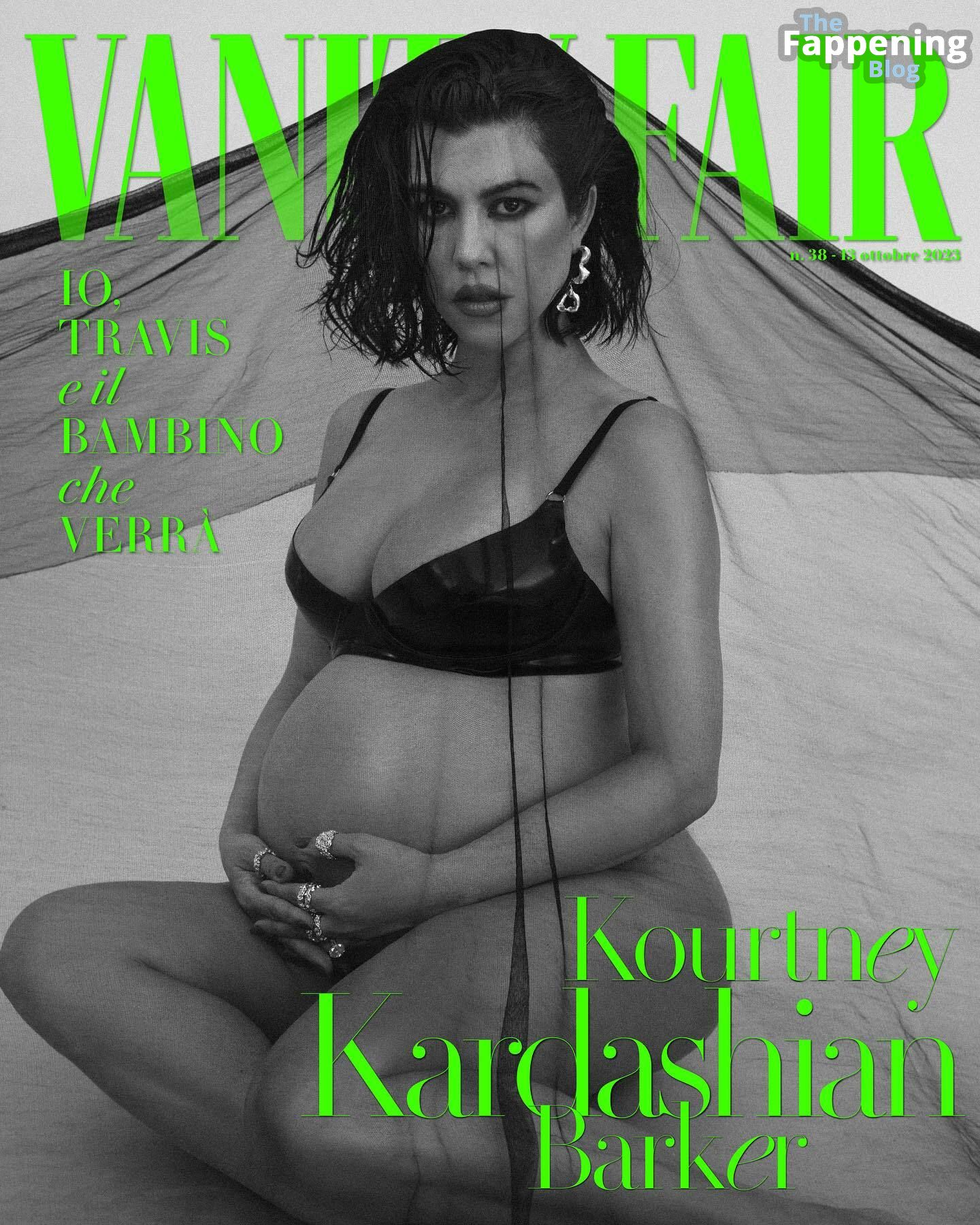 Kourtney-Kardashian-Sexy-Topless-1-The-Fappening-Blog.jpg