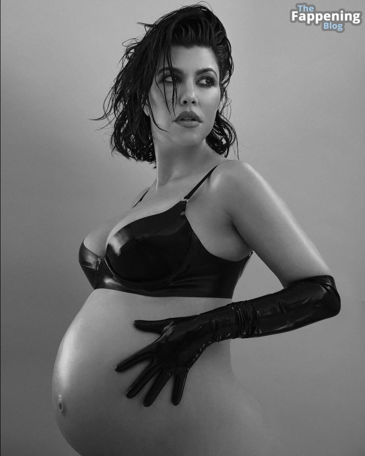Kourtney Kardashian Sexy &amp; Topless – Vanity Fair Italy (6 Photos)