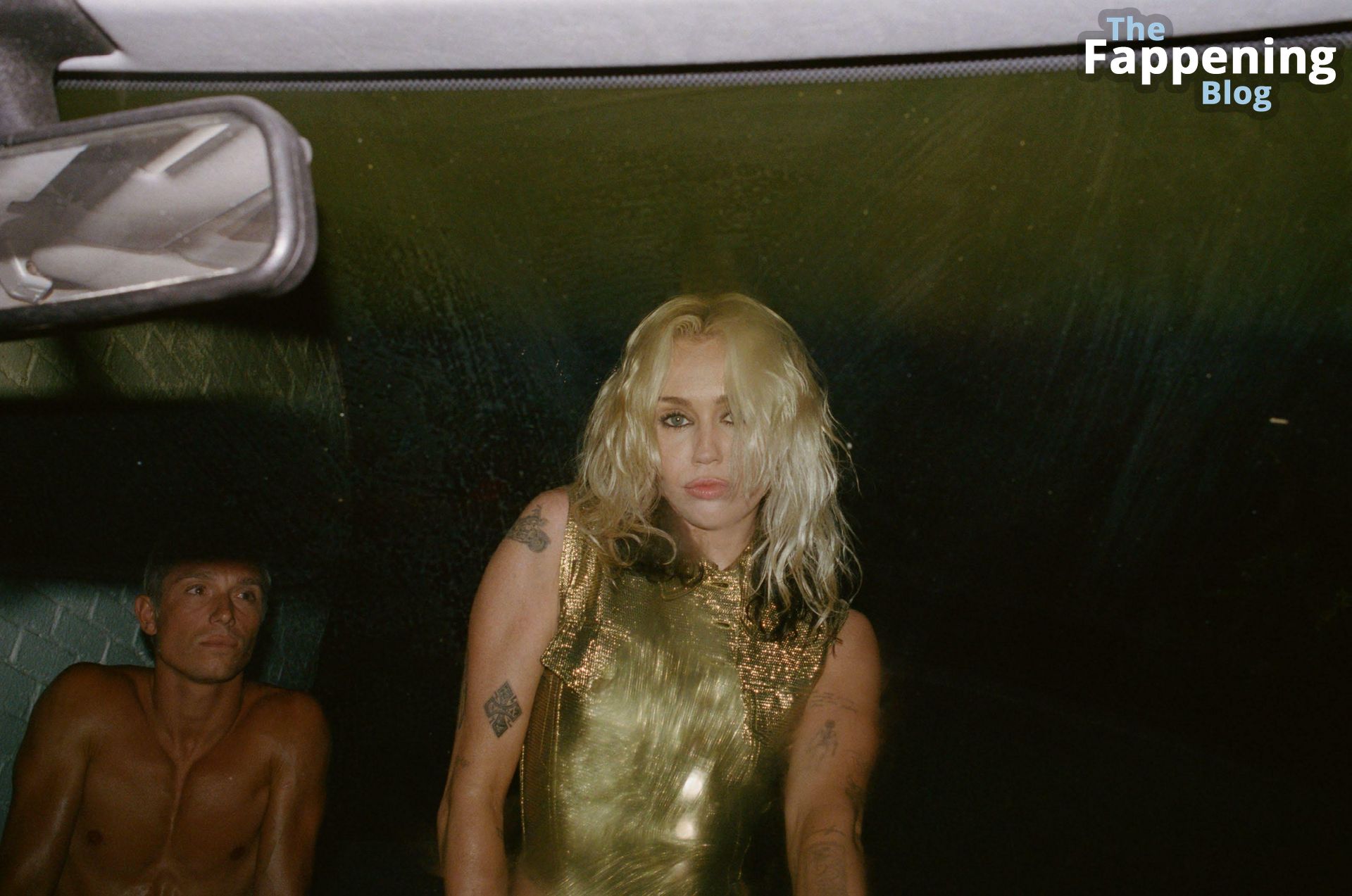 Miley Cyrus Nude &amp; Sexy – Endless Summer Vacation Outtakes (136 Photos)