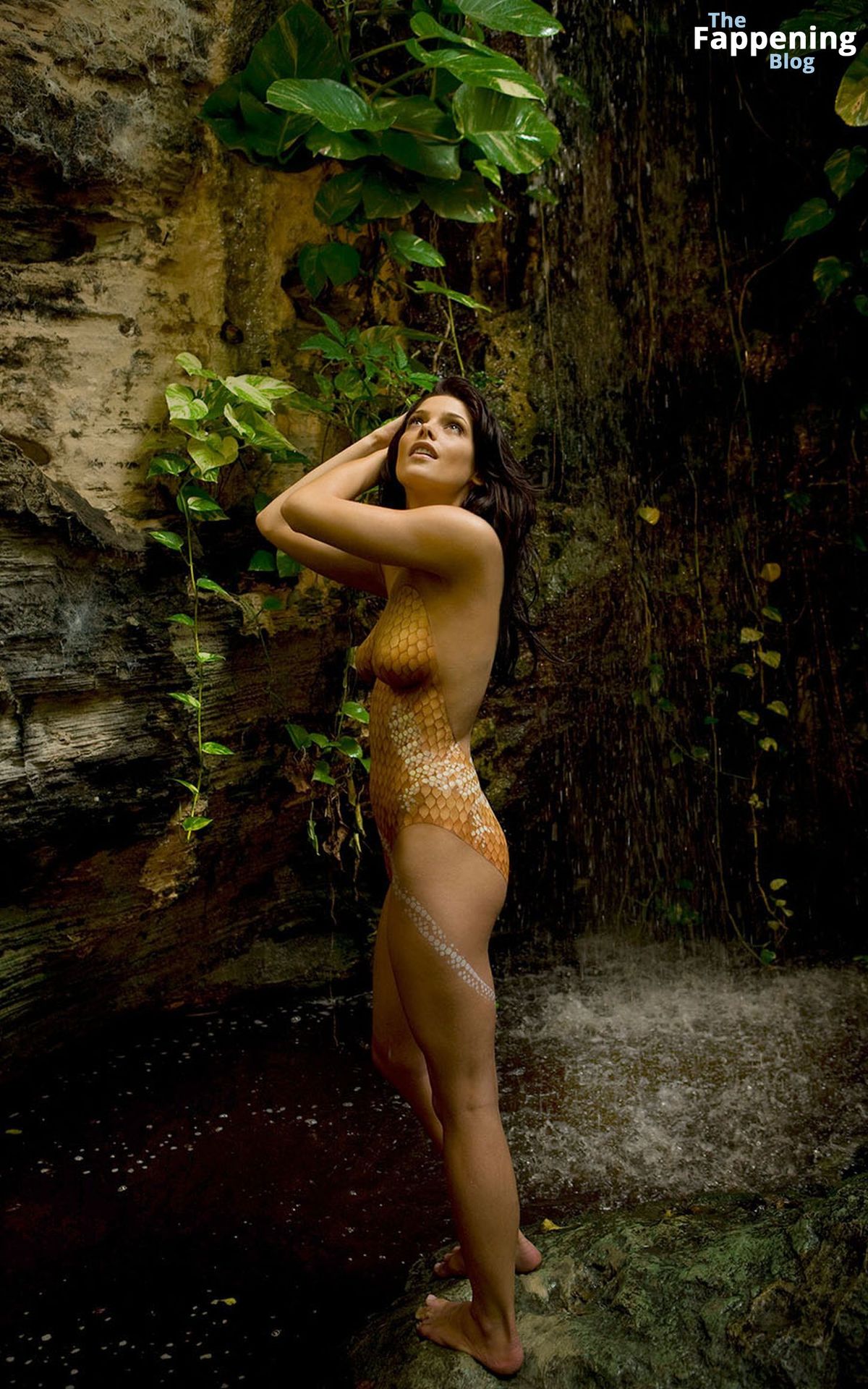 Ashley-Greene-Nude-Body-Paint-SoBe-Lifewater-2-thefappeningblog.com_.jpg