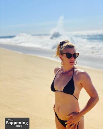 Busy Philipps / busyphilipps Nude Leaks Photo 109