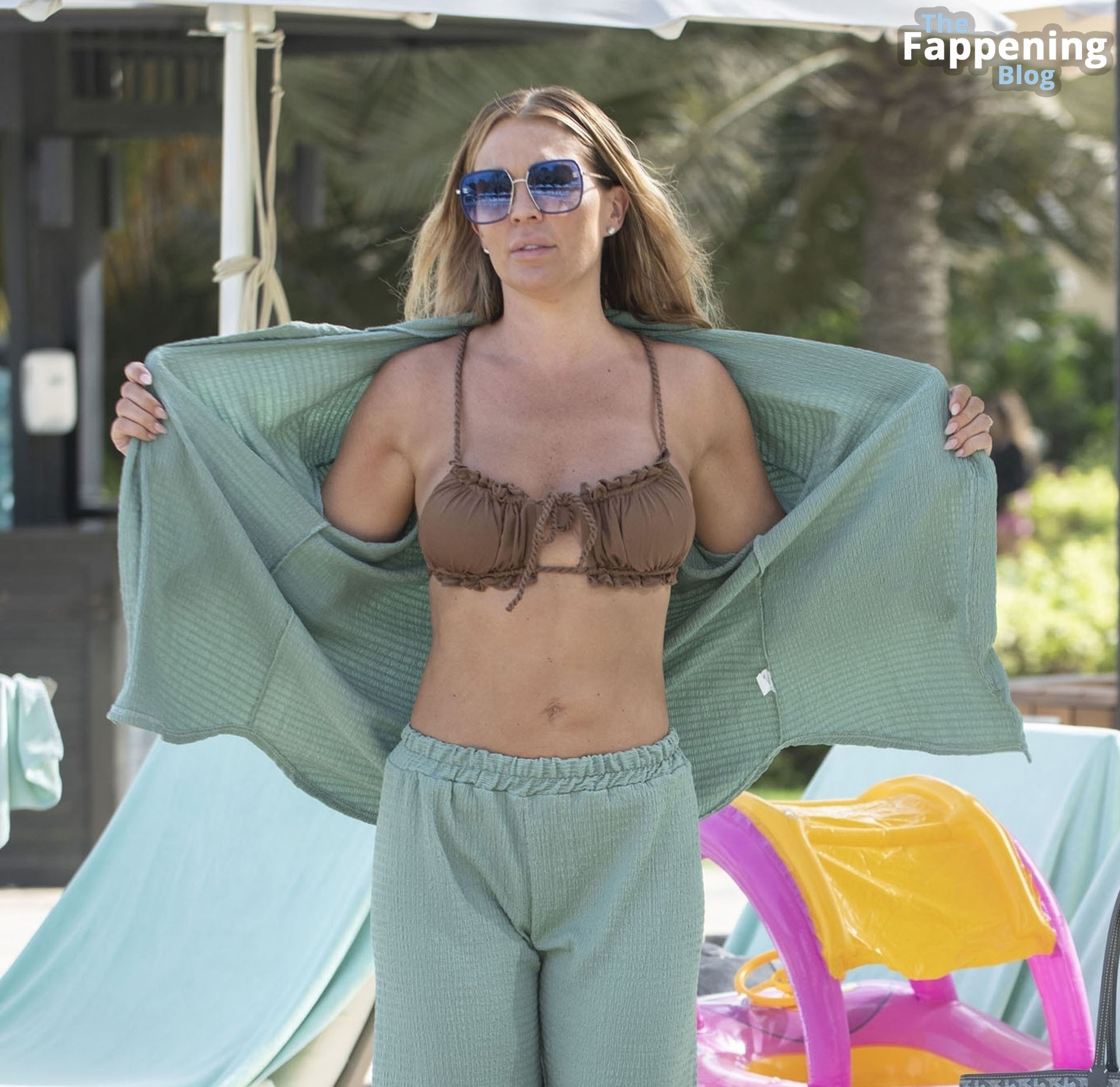 Danielle Lloyd Shows Off Her Curvy Figure in a Brown Bikini on Holiday in Dubai (47 Photos)