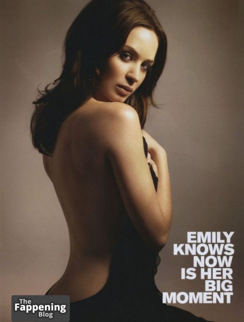 Emily-Blunt-Nude-and-Sexy-Photo-Collection-3-thefappeningblog.com_.jpg