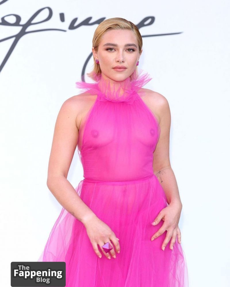 Florence-Pugh-Nude-and-Sexy-Collection-1455-thefappeningblog.com_.jpg