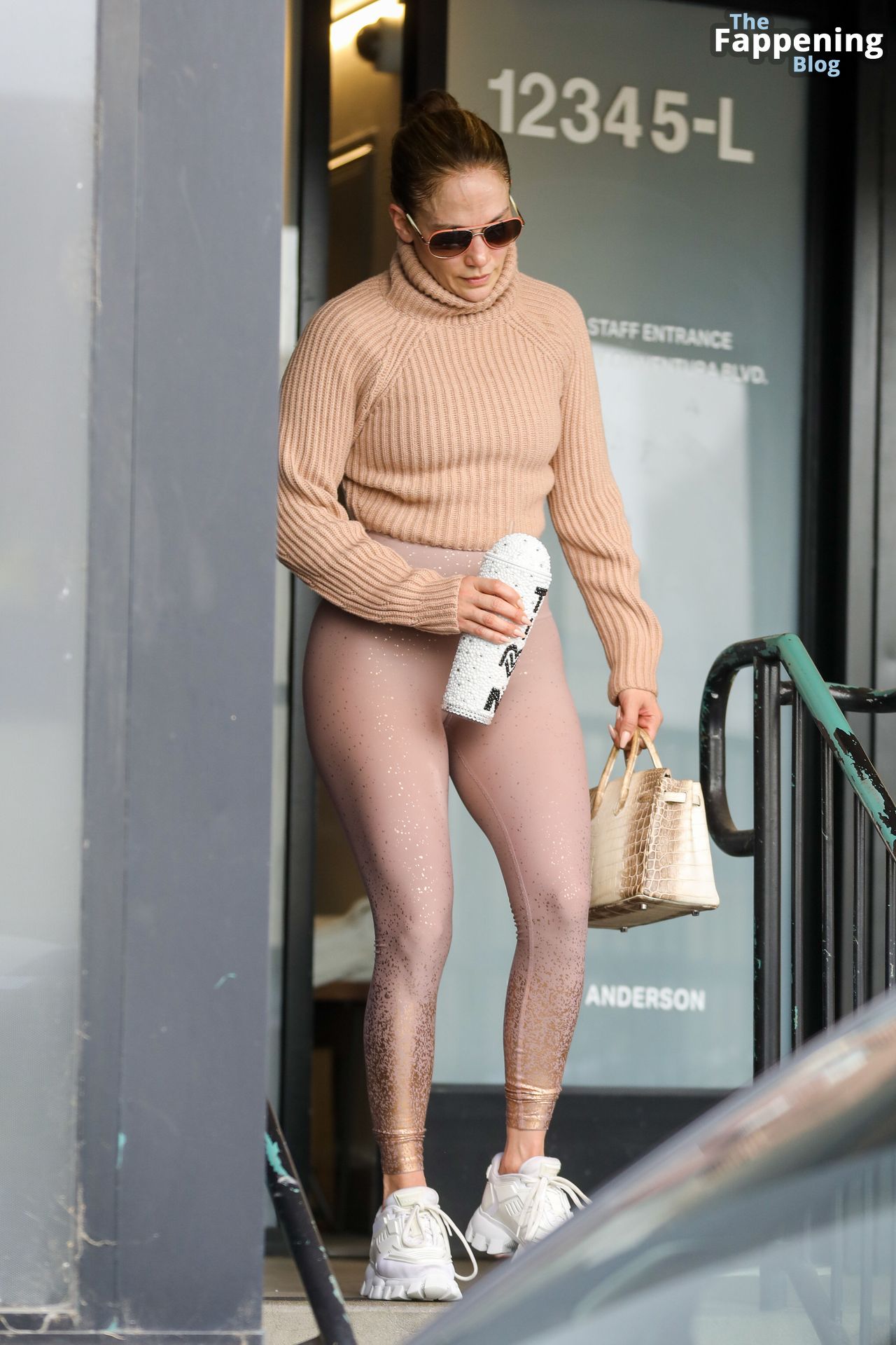 Jennifer Lopez is Seen Leaving a Workout in Studio City (148 Photos)