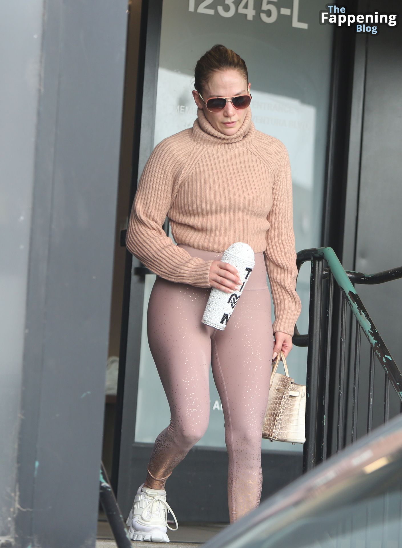Jennifer Lopez is Seen Leaving a Workout in Studio City (148 Photos)