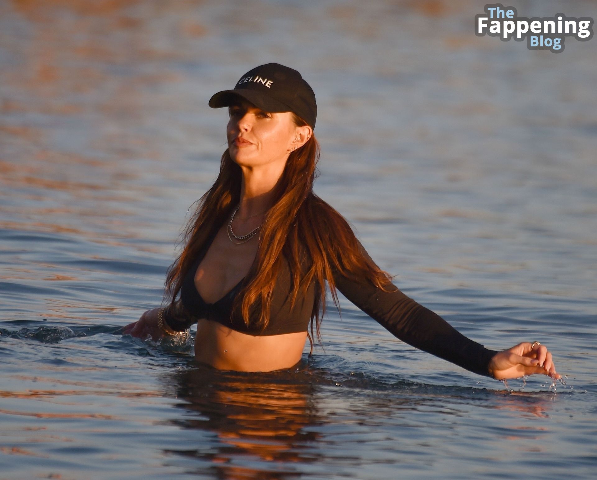 Jennifer Metcalfe Stuns in Her Black Bikini in Marbella (52 Photos)