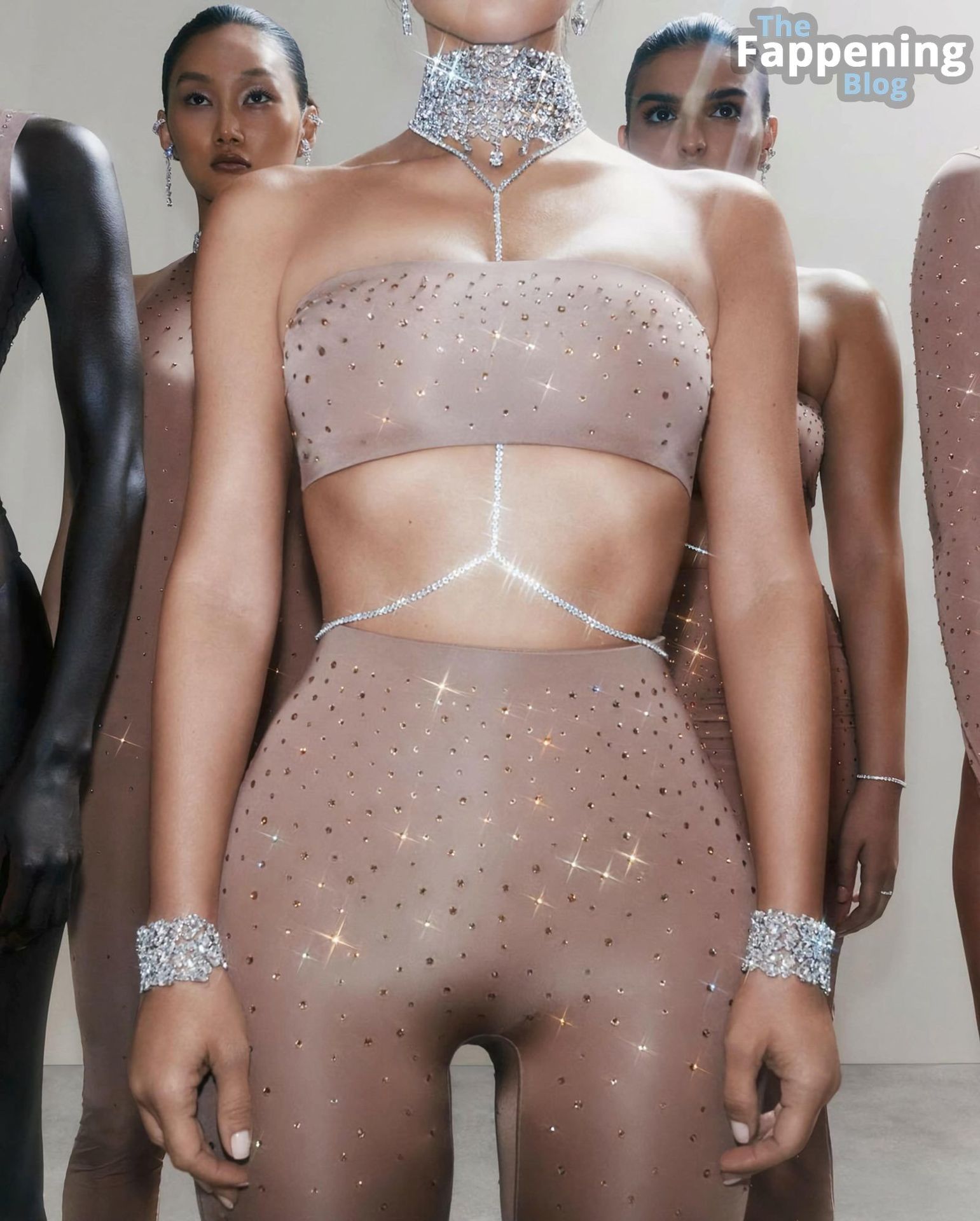 Kim-Kardashian-Swarovski-Boobs-Ass-12-thefappeningblog.com_.jpg
