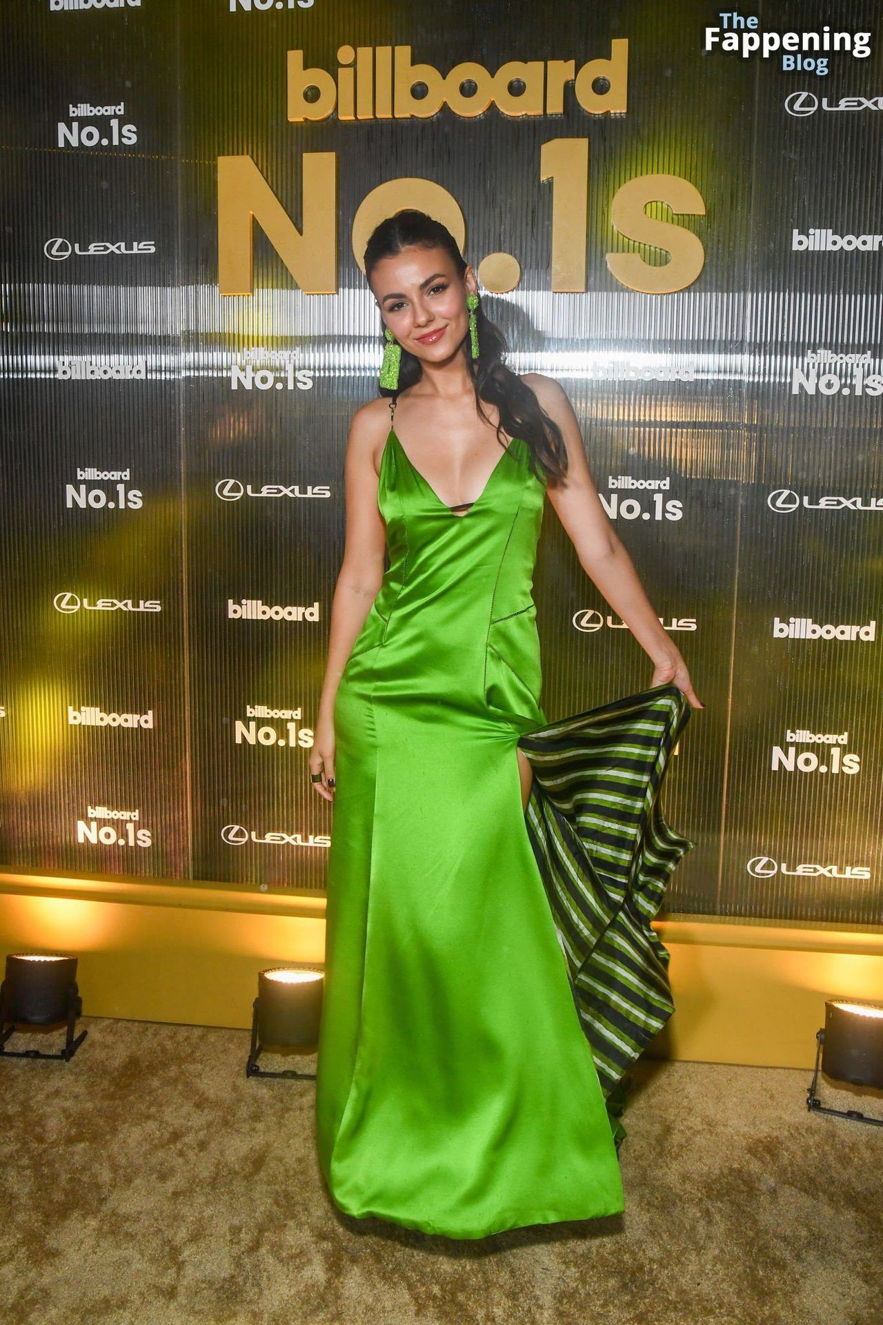 Victoria Justice Looks Hot in a Green Dress at the Billboard No. 1s Party (14 Photos)