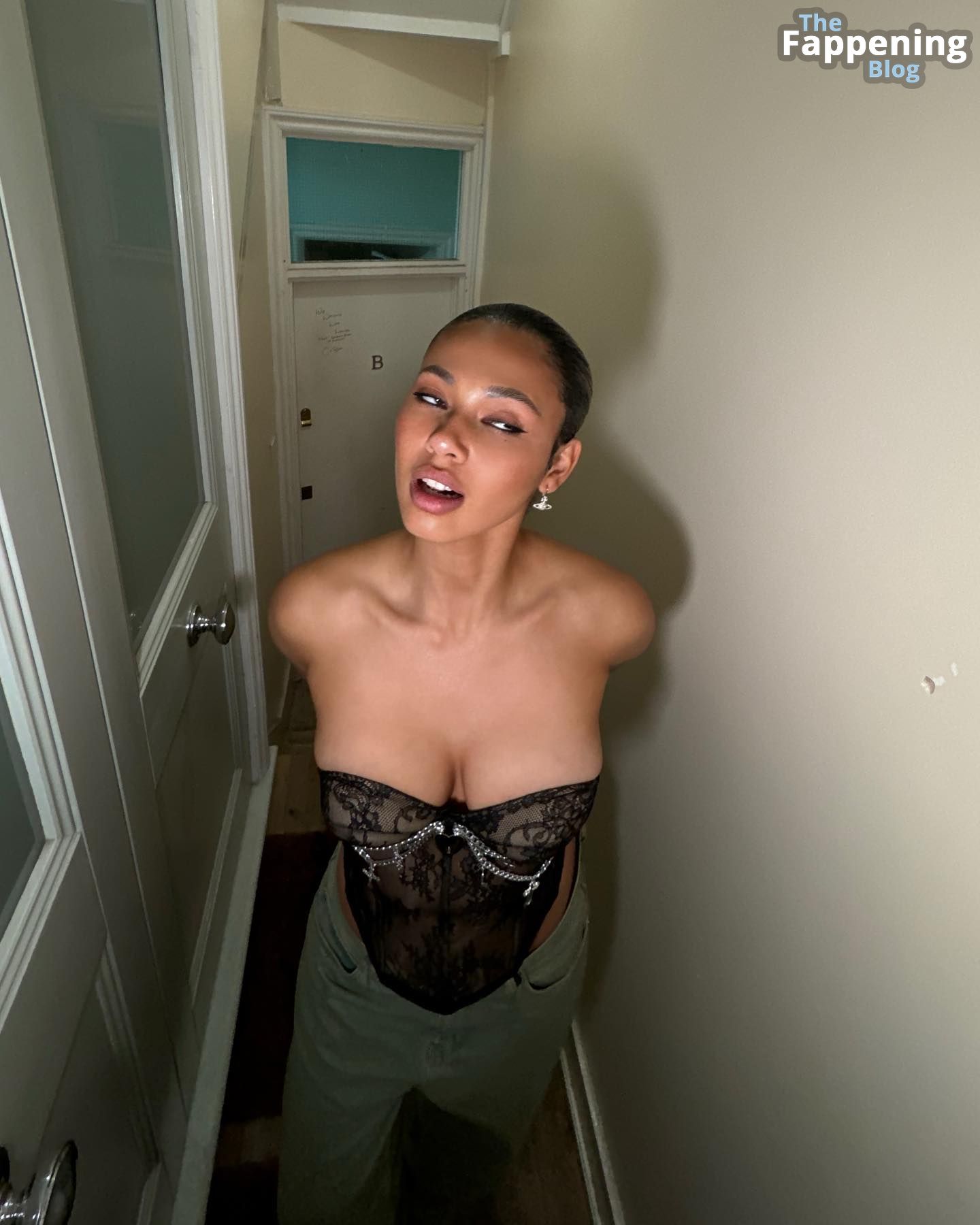 Mykeesha Nelson Shows Off Her Sexy Boobs (4 Photos)