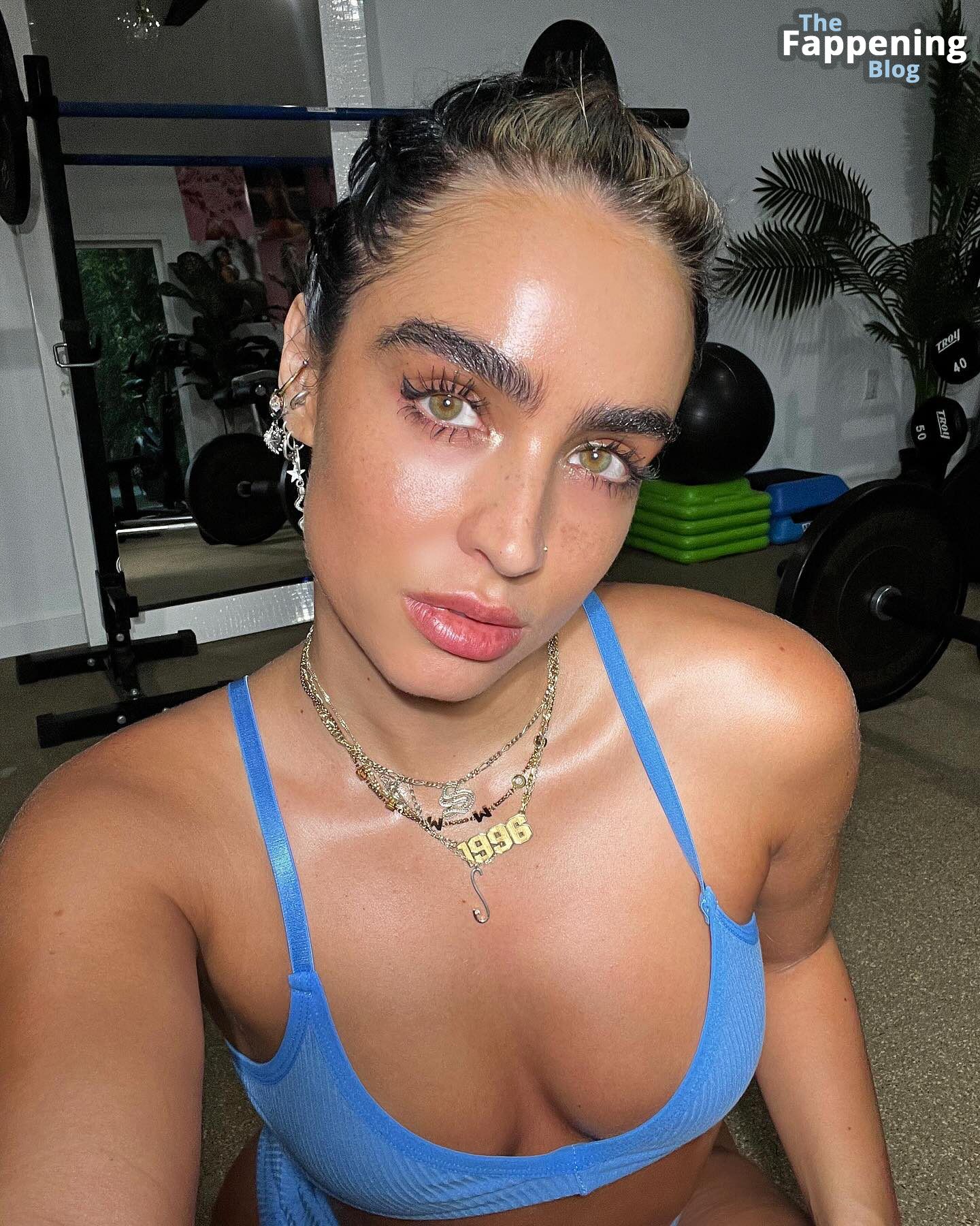 Sommer Ray Flaunts Her Fit Figure in a Gym Shoot (10 Photos)