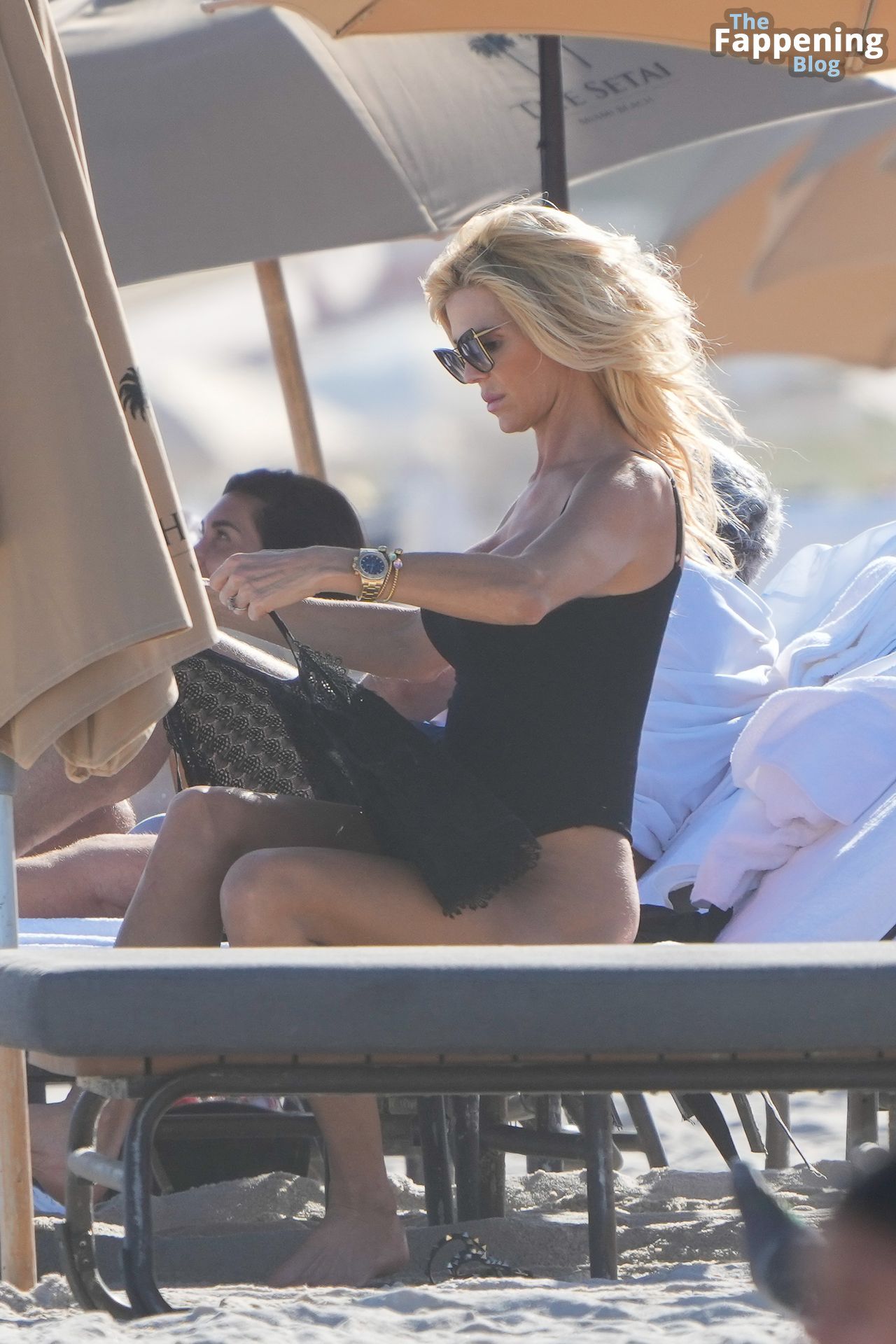 Victoria Silvstedt is Seen at the Beach in Miami (16 Photos)