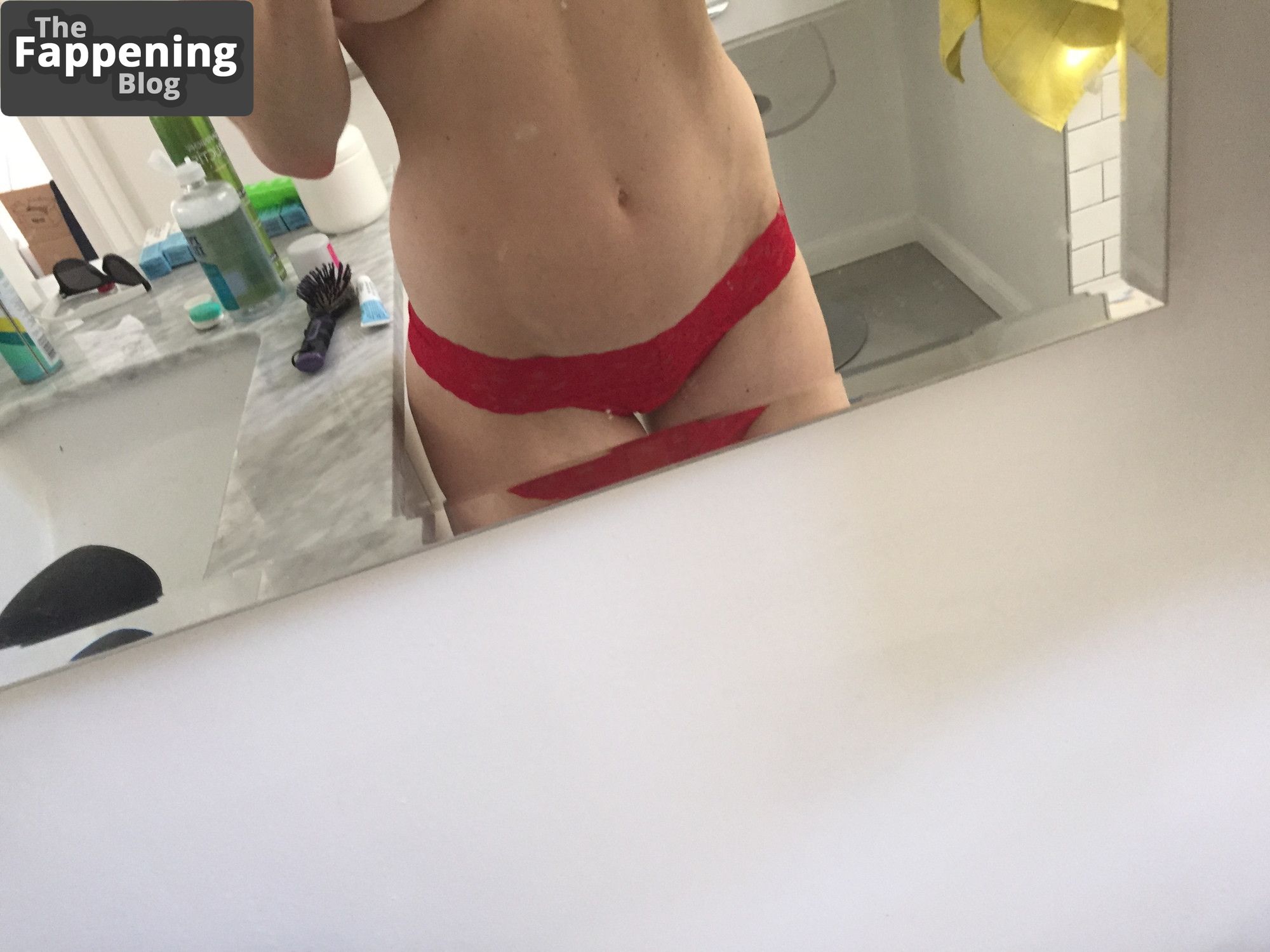 Iliza Shlesinger Nude &amp; Hot Leaked The Fappening (9 Photos)