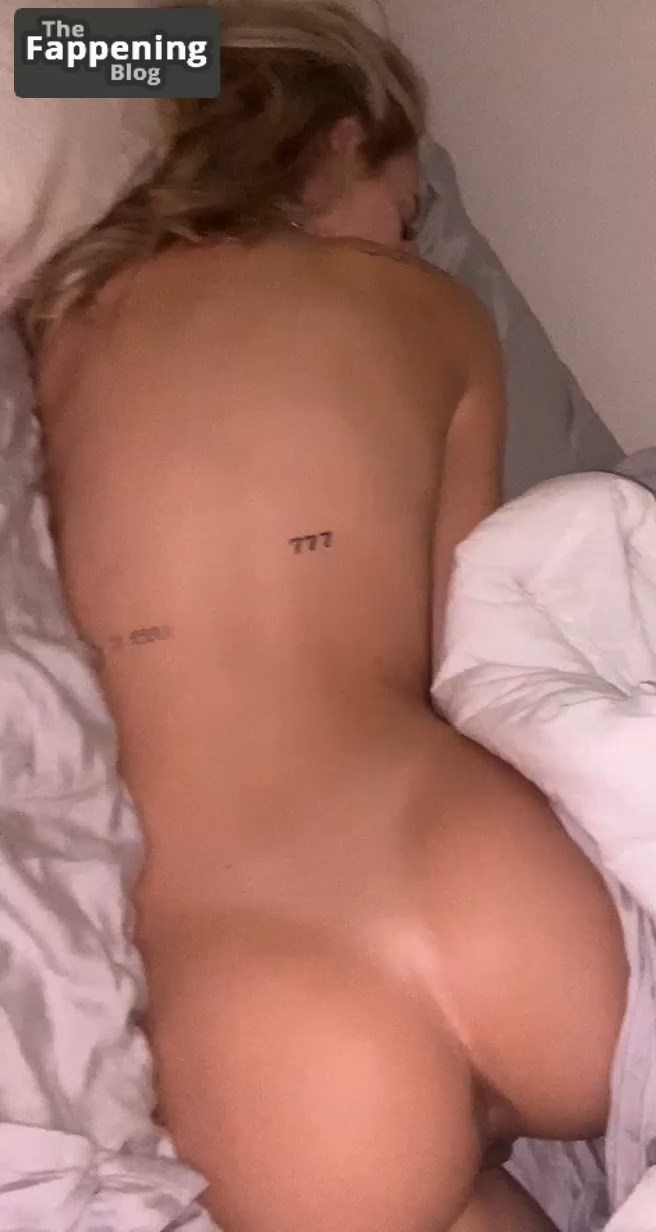Emma Wilcott Nude &amp; Sexy Leaked The Fappening (42 Photos + Videos)