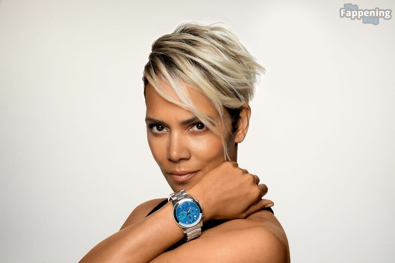 Halle Berry &amp; Kate Hudson Pose for Michael Kor’s Watch Hunger Stop Campaign (4 Photos)