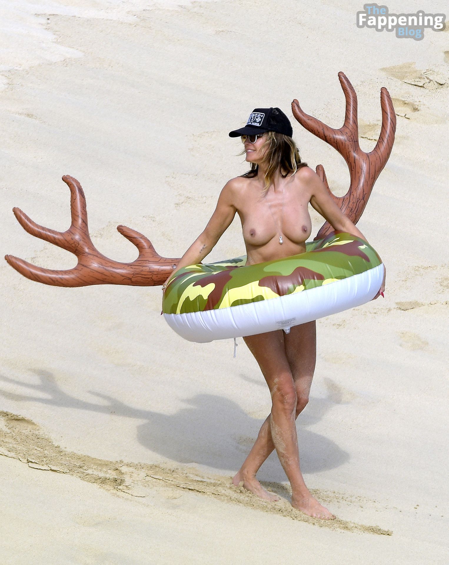 Heidi-Klum-Nude-40-The-Fappening-Blog.jpg