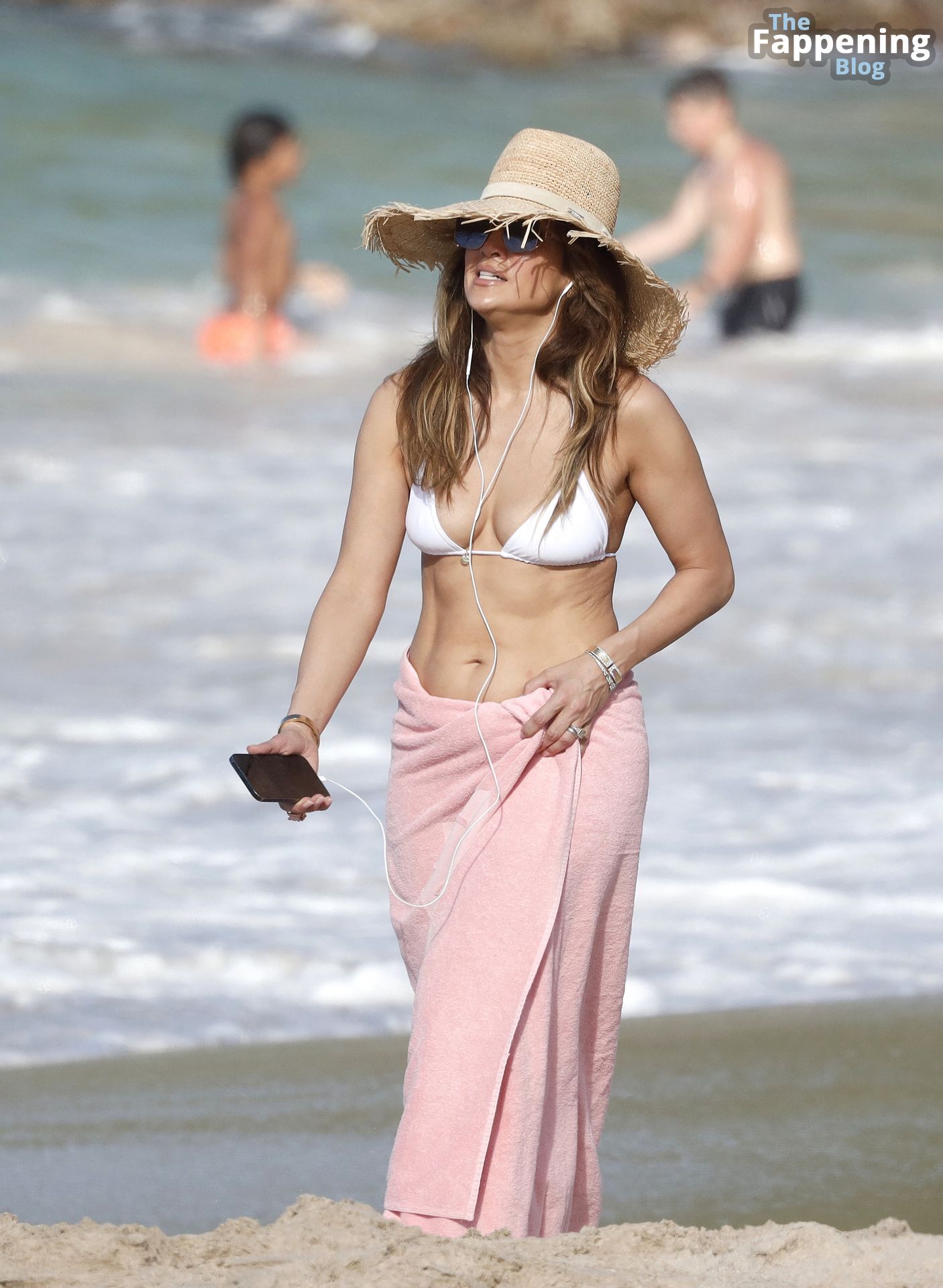 Jennifer-Lopez-Sexy-19-The-Fappening-Blog-1.jpg