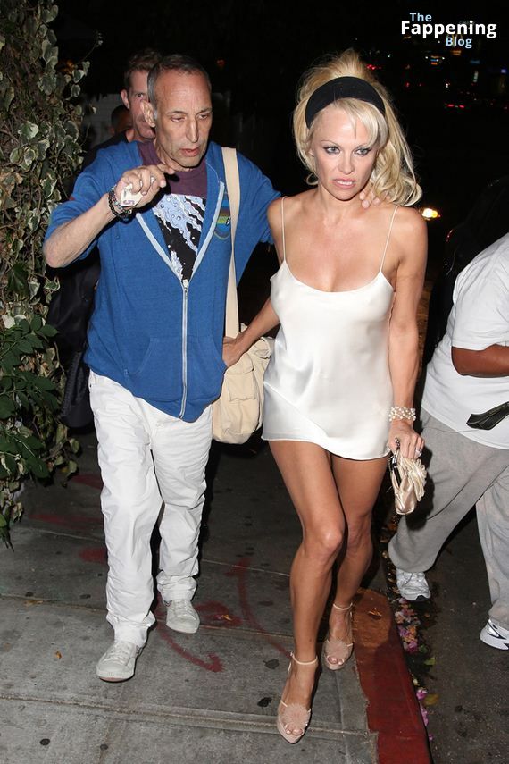 Pamela-Anderson-Nude-15-The-Fappening-Blog.jpg