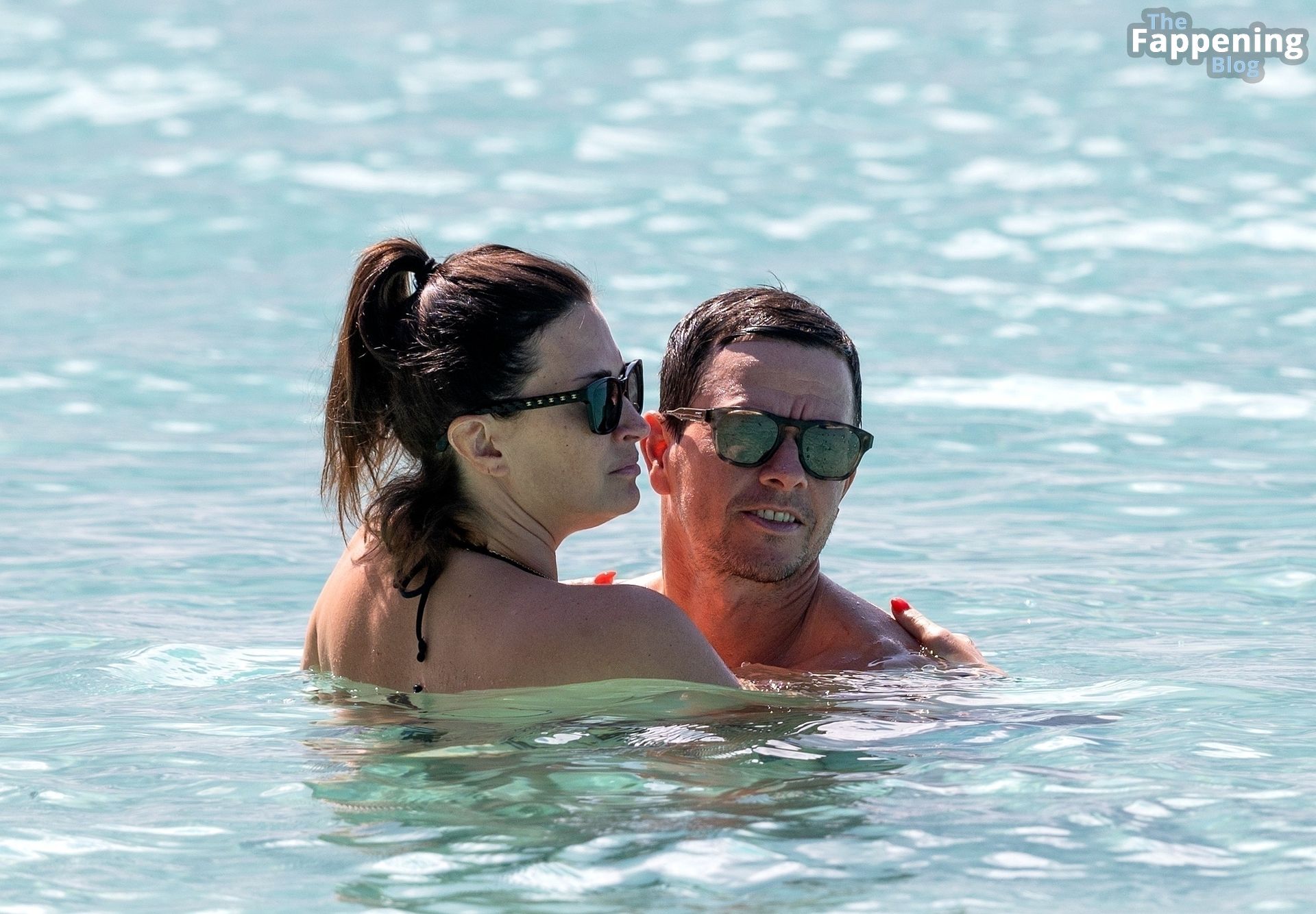 Rhea Durham &amp; Mark Wahlberg Pack on the PDA During Their Winter Holidays in Barbados (118 Photos)