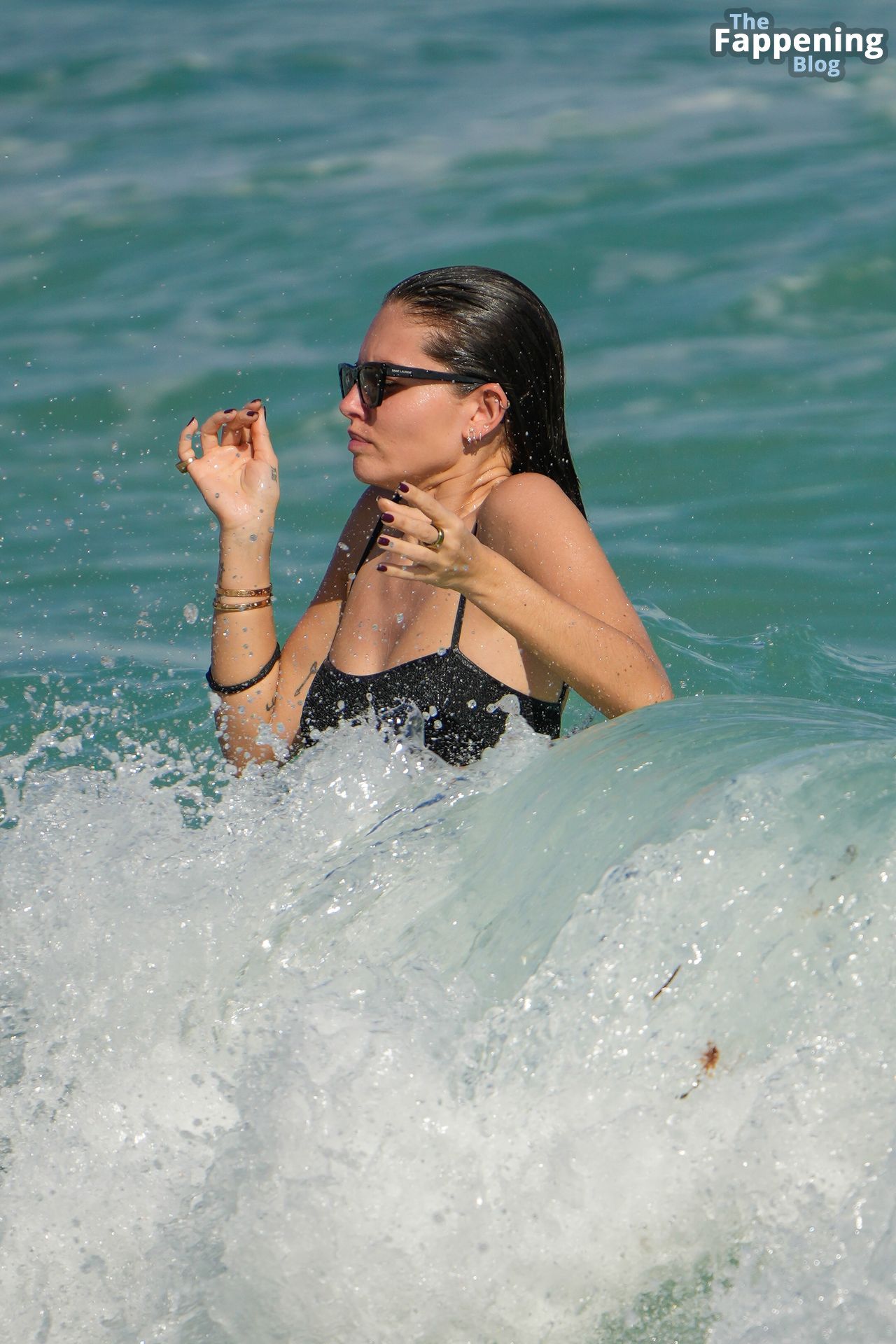 Thylane Blondeau Takes a Swim in Miami (25 Photos)