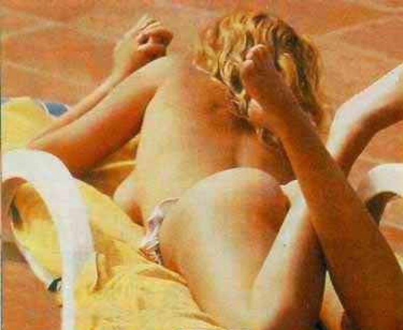 Alessia Marcuzzi Nude &amp; Sexy Collection (51 Photos)