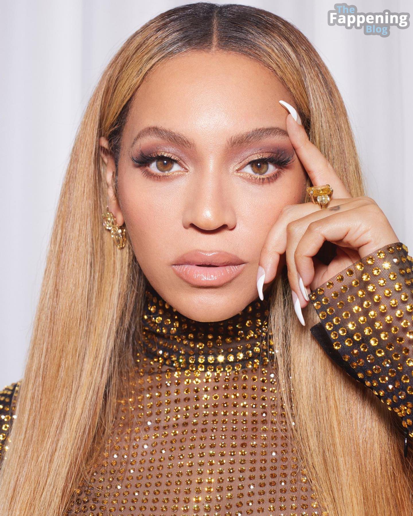 Braless-Beyonce-See-Through-Glamour-4-thefappeningblog.com_.jpg
