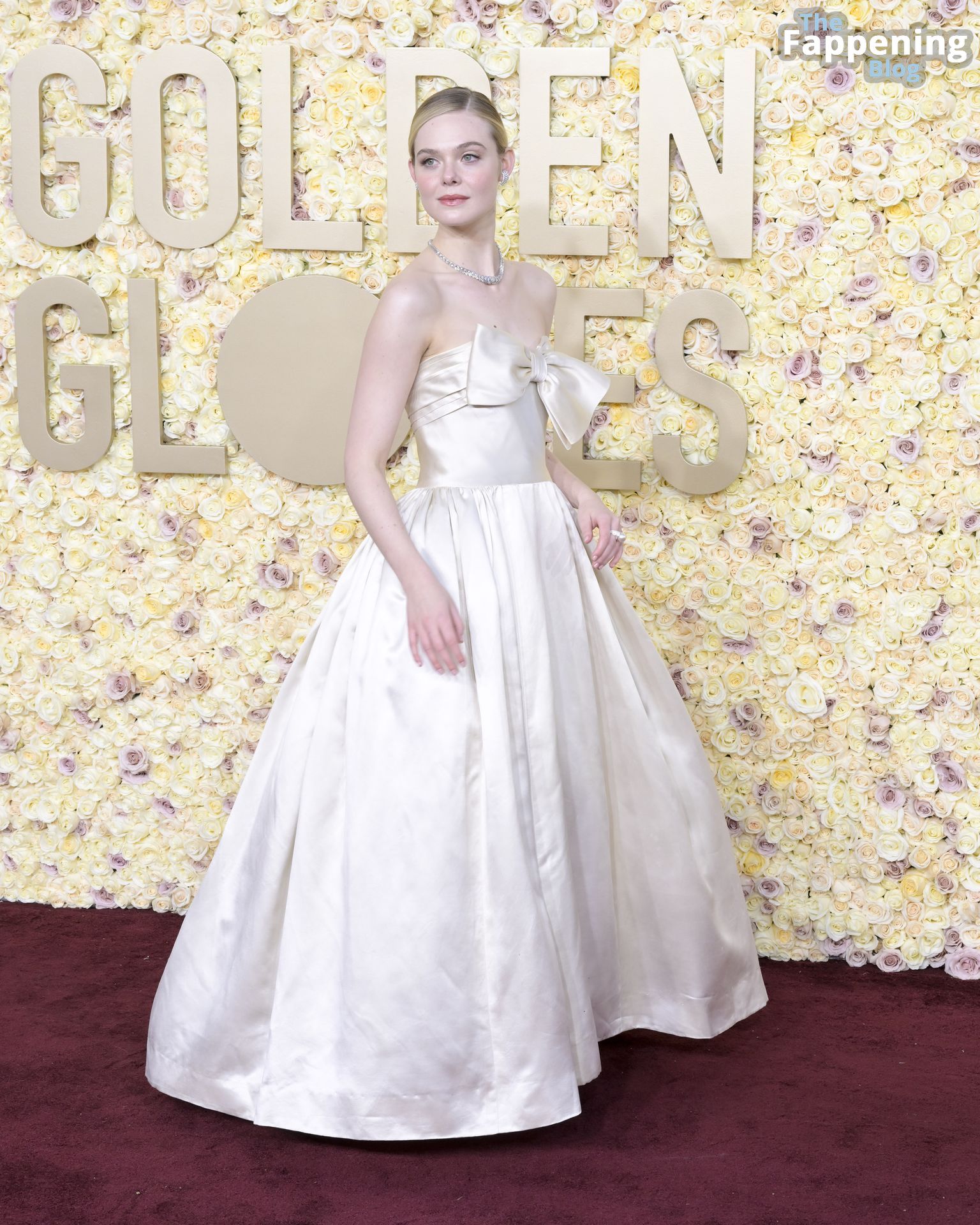 Elle-Fanning-Sexy-30-The-Fappening-Blog.jpg