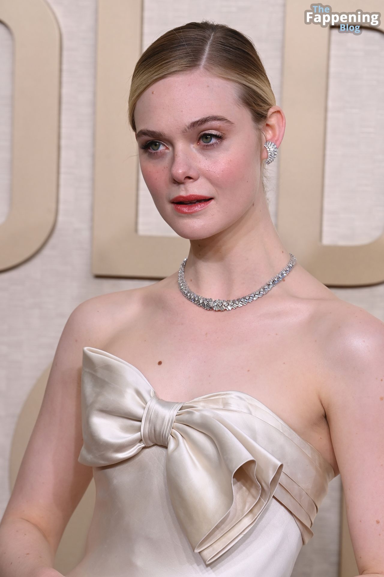 Elle-Fanning-Sexy-56-The-Fappening-Blog.jpg