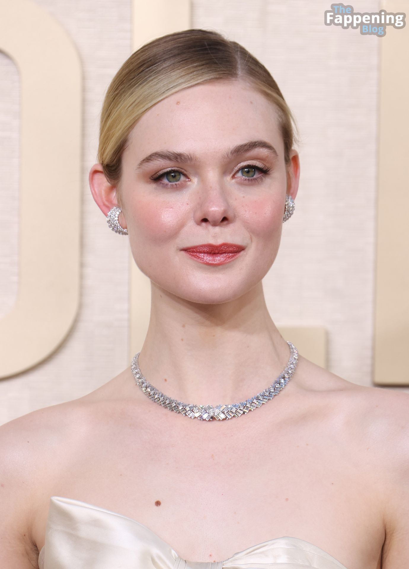 Elle-Fanning-Sexy-68-The-Fappening-Blog.jpg