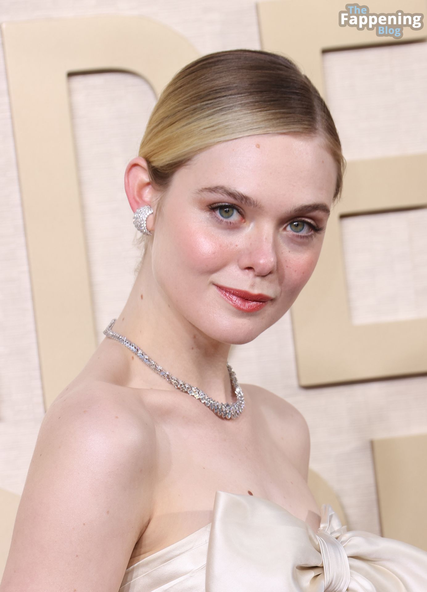 Elle-Fanning-Sexy-77-The-Fappening-Blog.jpg
