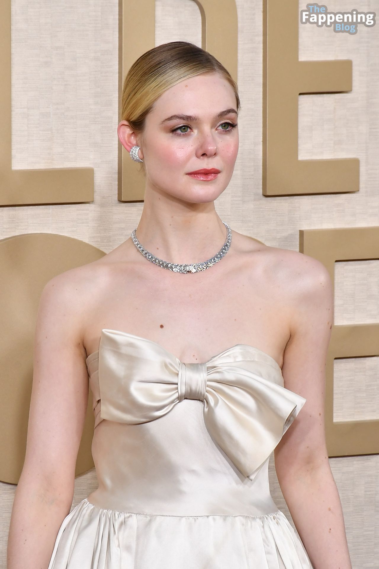 Elle-Fanning-Sexy-83-The-Fappening-Blog.jpg