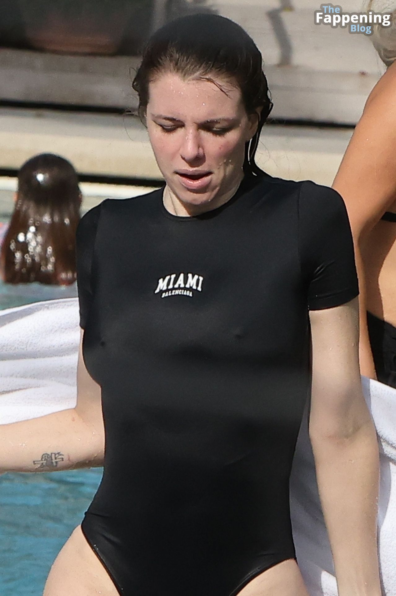 Julia Fox Sports Very Modest Swimsuit for a Day at the Pool in Miami (68 Photos)