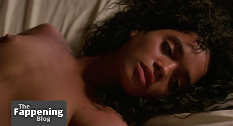 Lisa-Bonet-Nude-and-Sexy-Photo-Collection-47-The-Fappening-Blog.jpg