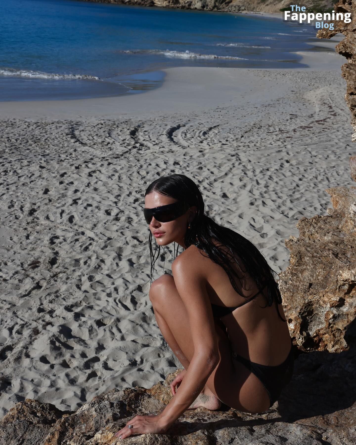 Livia Nunes Sexy &amp; Topless (45 Photos)