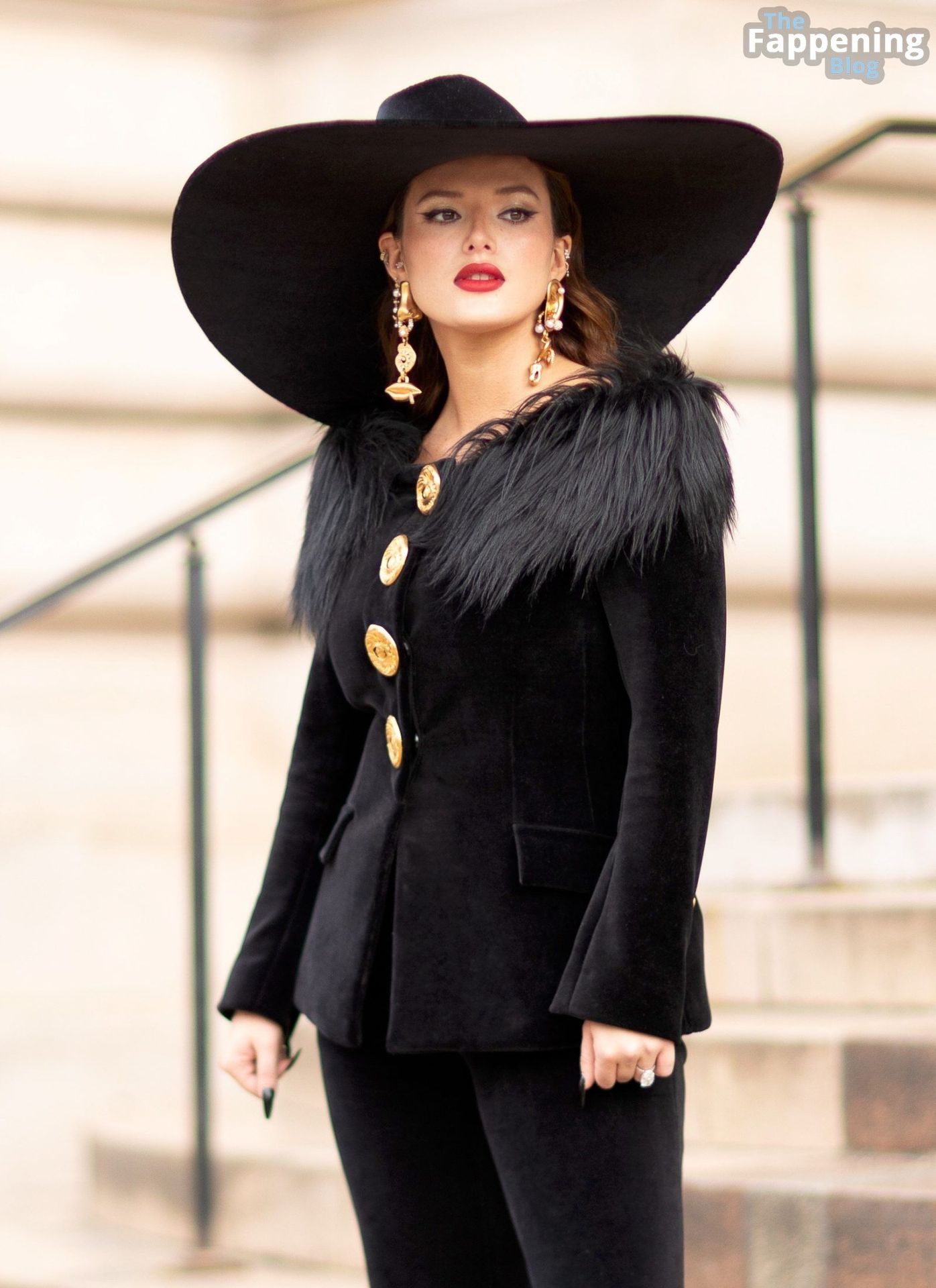 bella-thorne-paris-fashion-week-glamour-1-thefappeningblog.com_.jpg