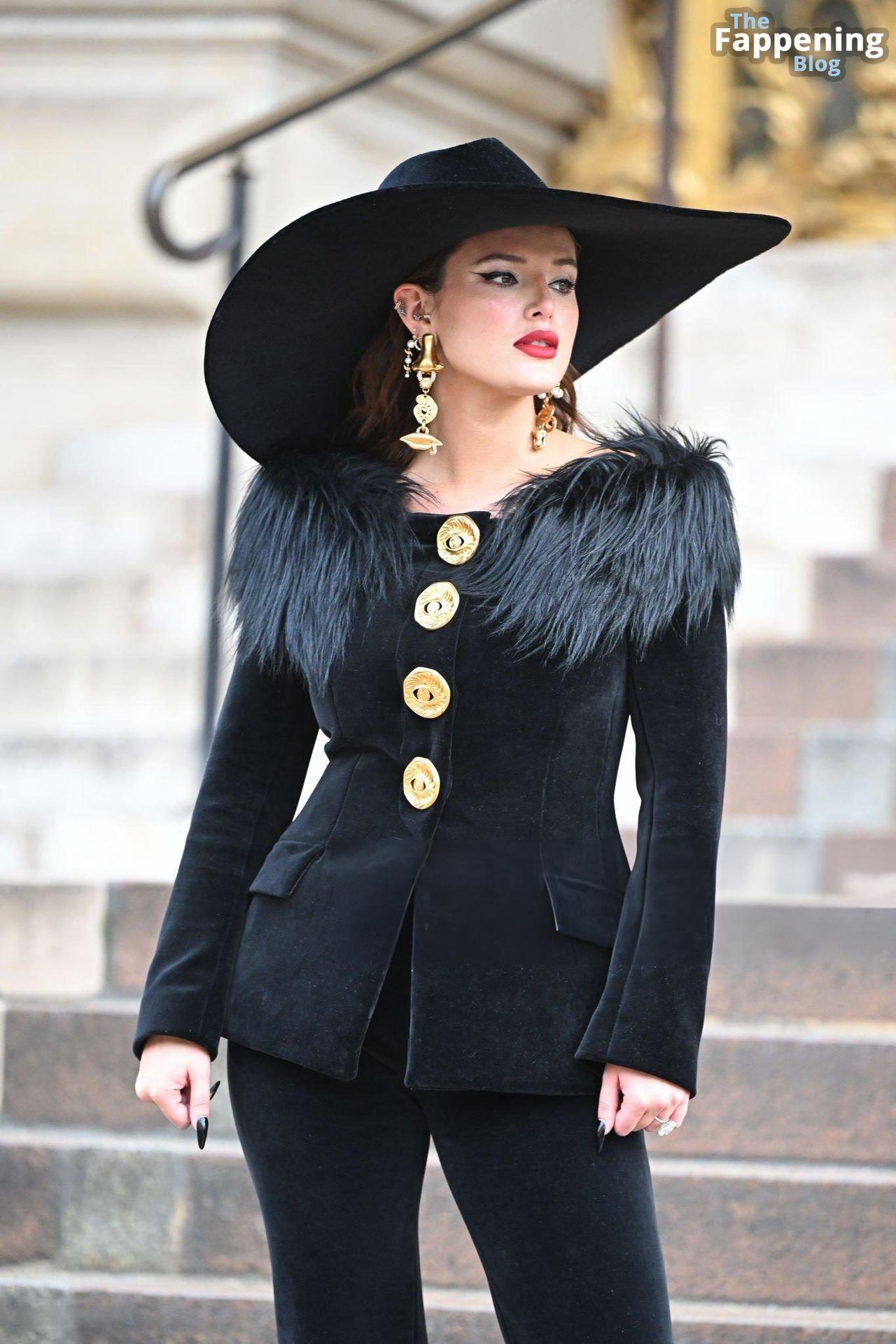bella-thorne-paris-fashion-week-glamour-16-thefappeningblog.com_.jpg