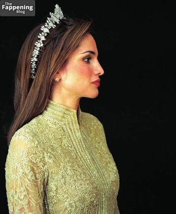 Queen Rania of Jordan / queenrania Nude Leaks Photo 5